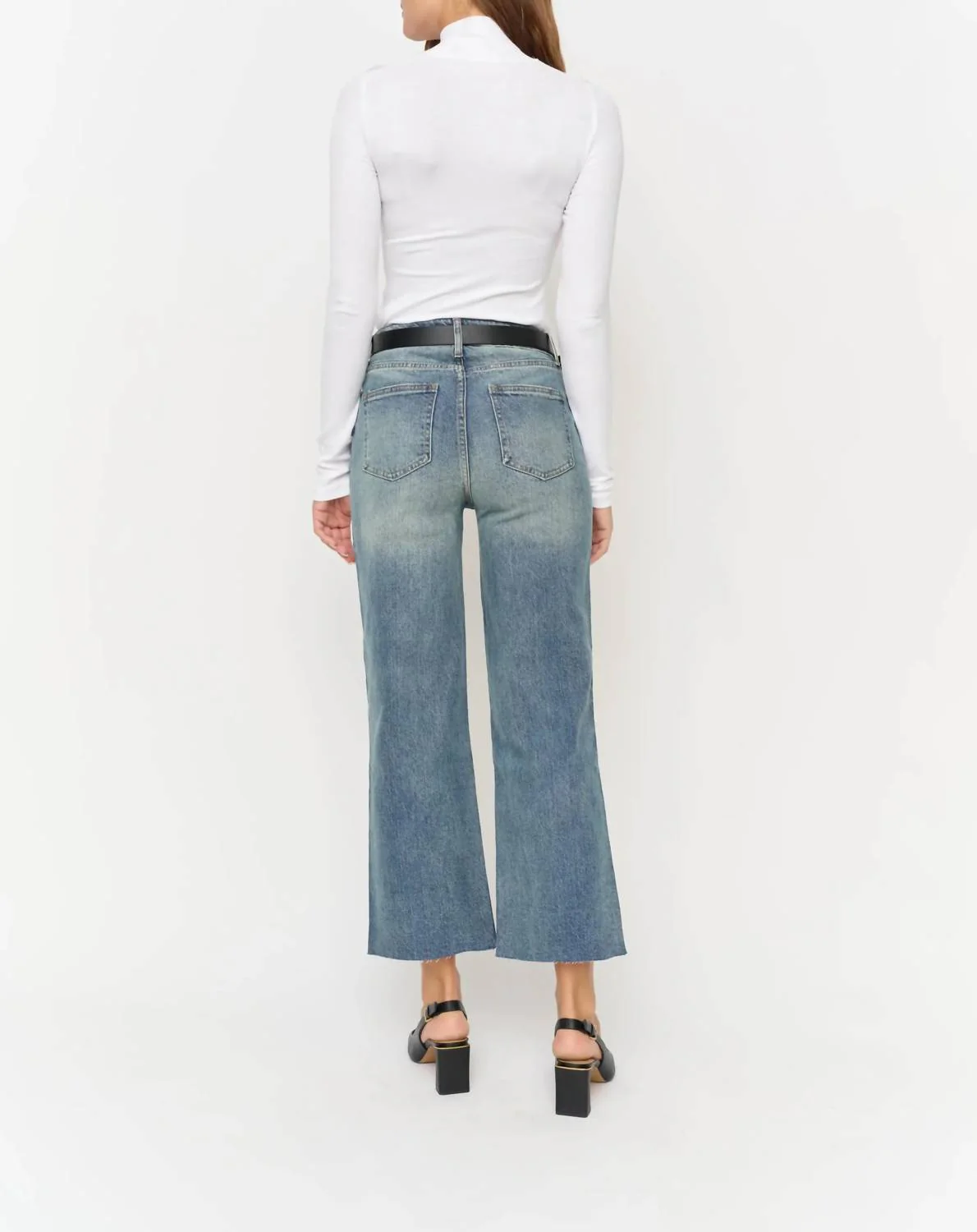 Aberdeen Crop Denim Jeans In Vintage Tint - Image 3