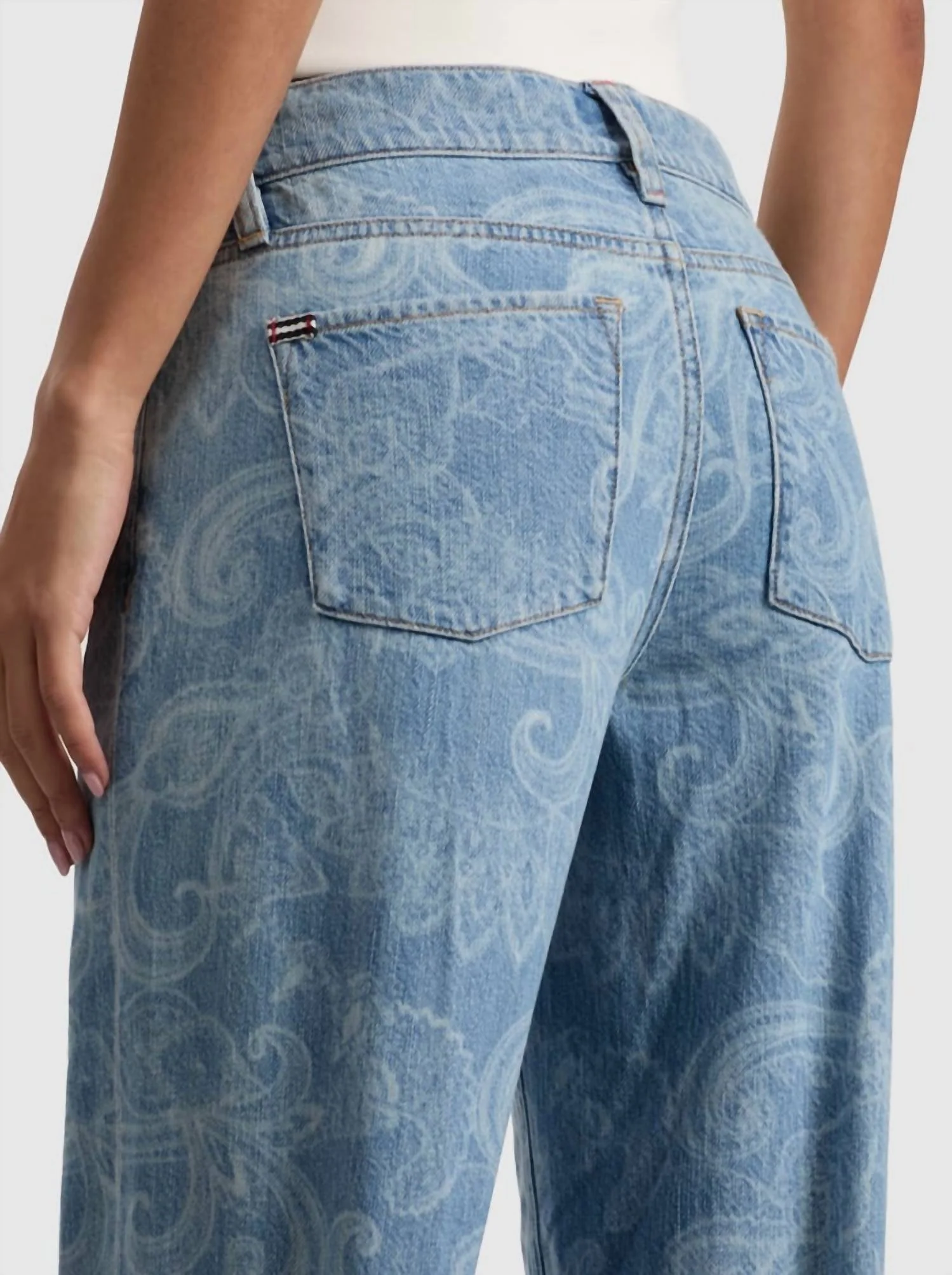 Amazing Baggy Jean In Laser Paisley - Image 4