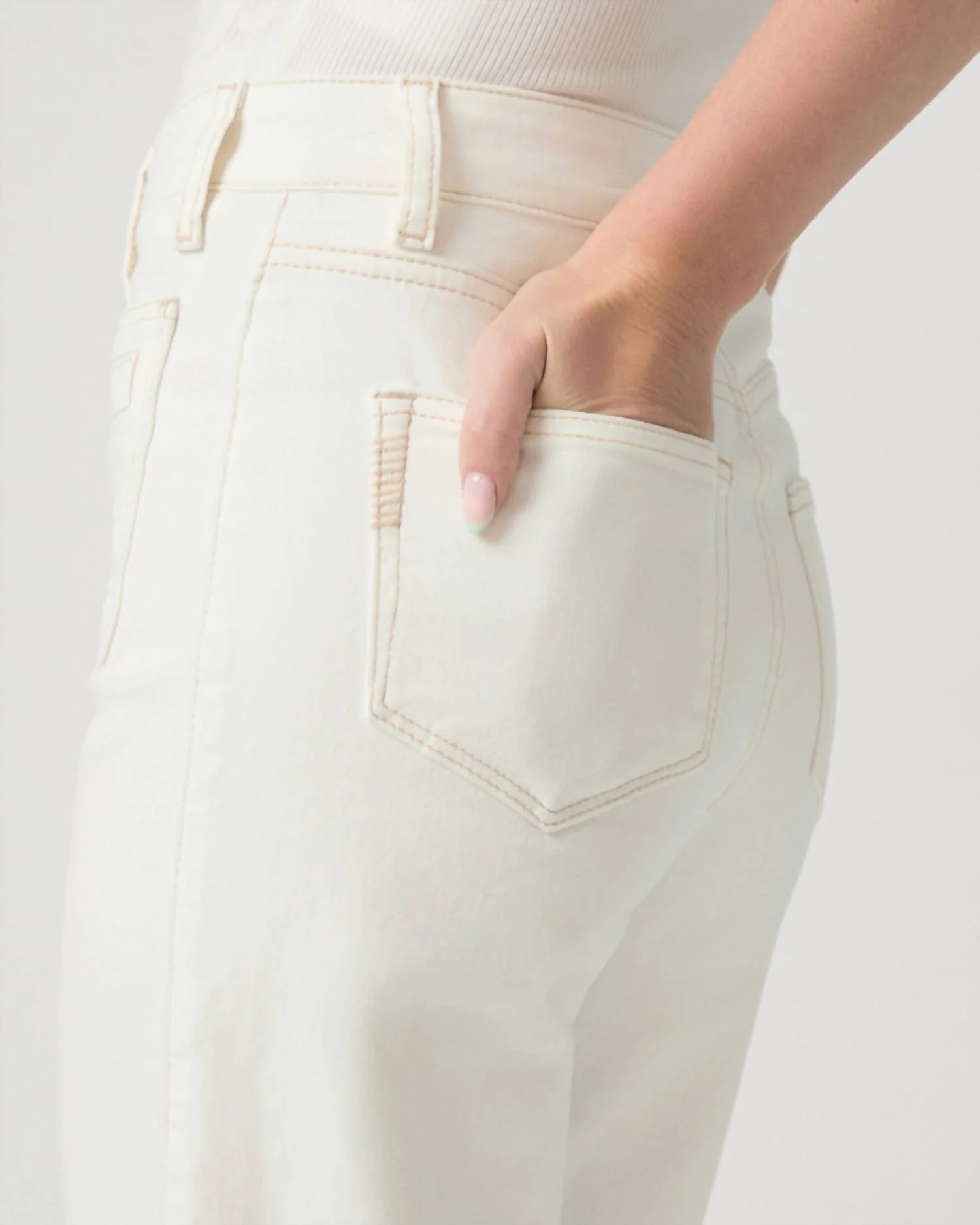 Anessa 31" Wide Leg Jeans In Toasted Ecru - Image 5