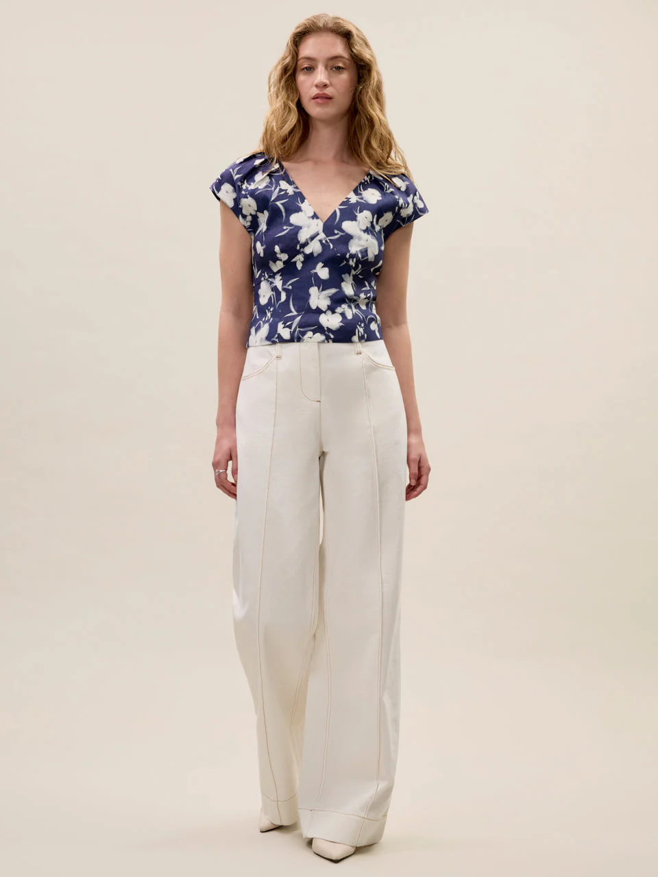 Bea Linen Blouse - Image 2