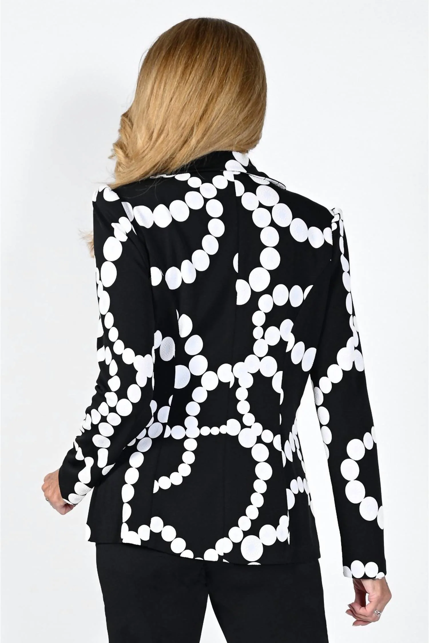 Beata Abstract Chain Print Blazer In Black - Image 2