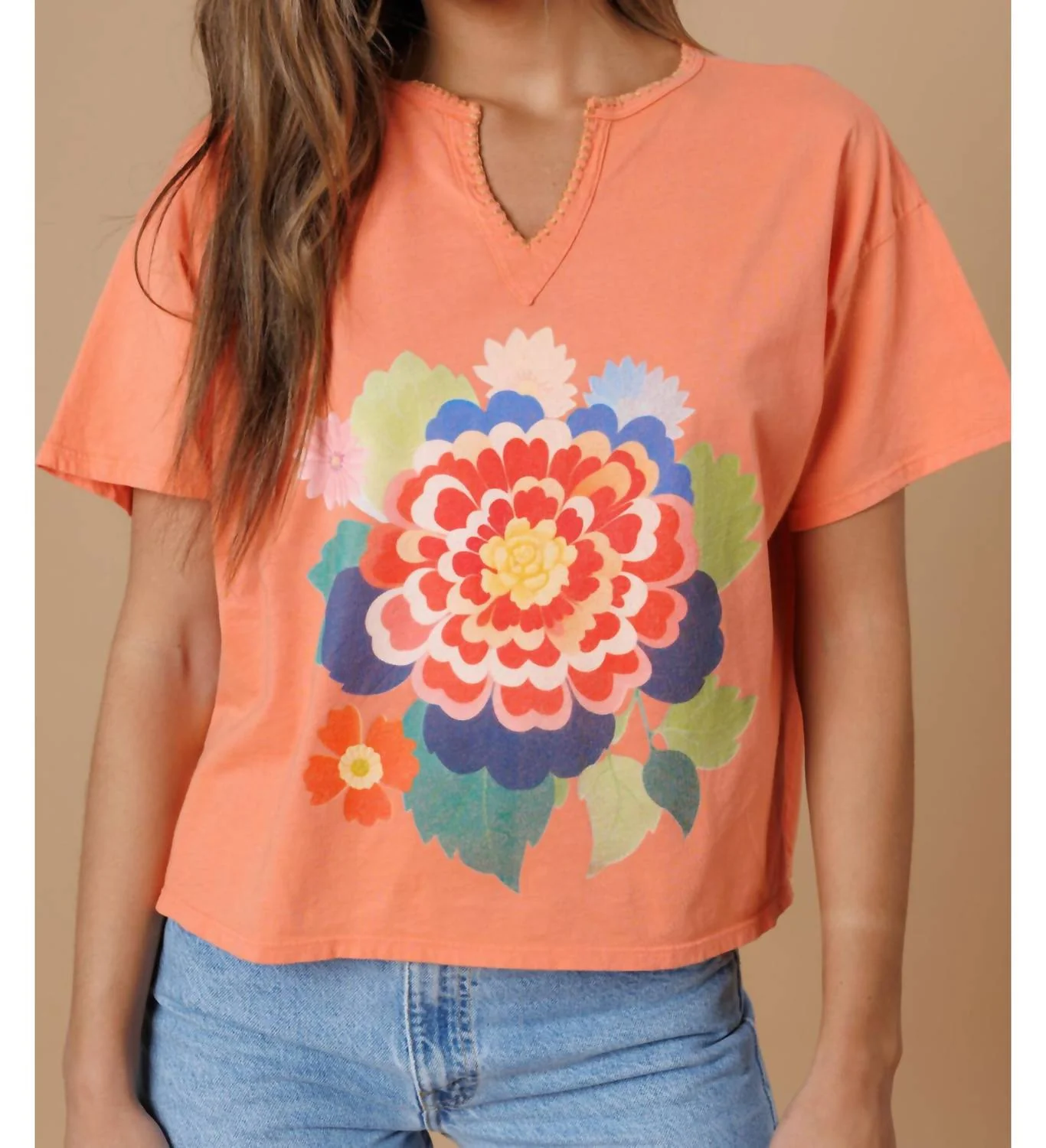 Big Bloom Split Neck Tee In Orange