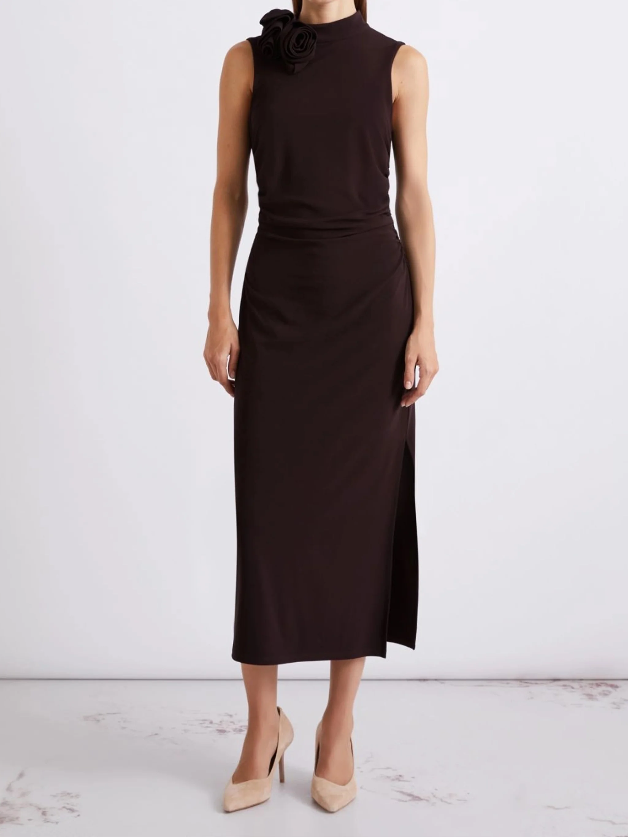 Black Mllmirra Fitted Midi Floral Dress - Image 2