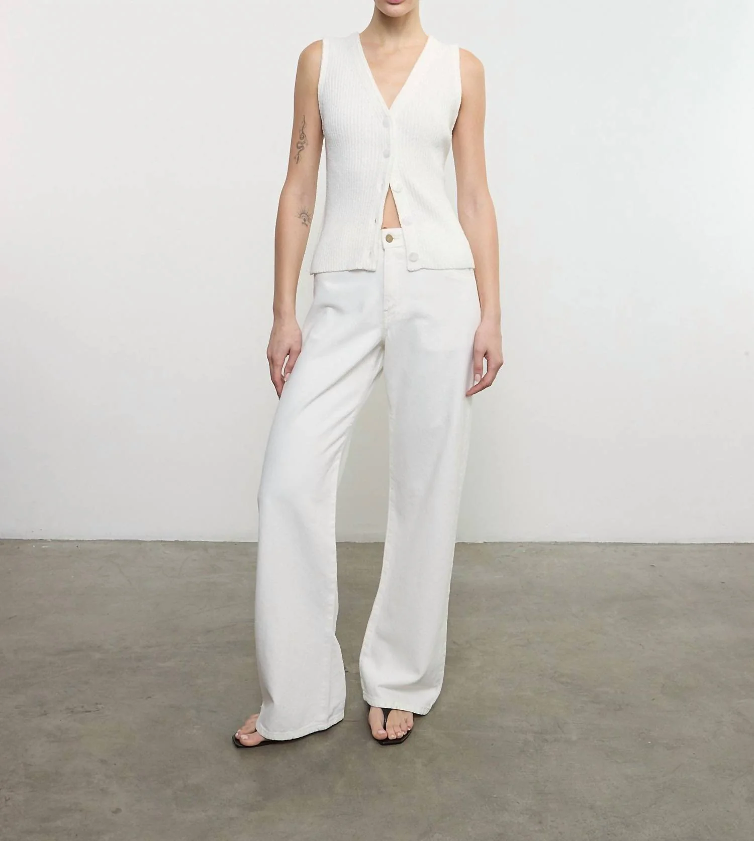 Boucle Knit Vest In Off White