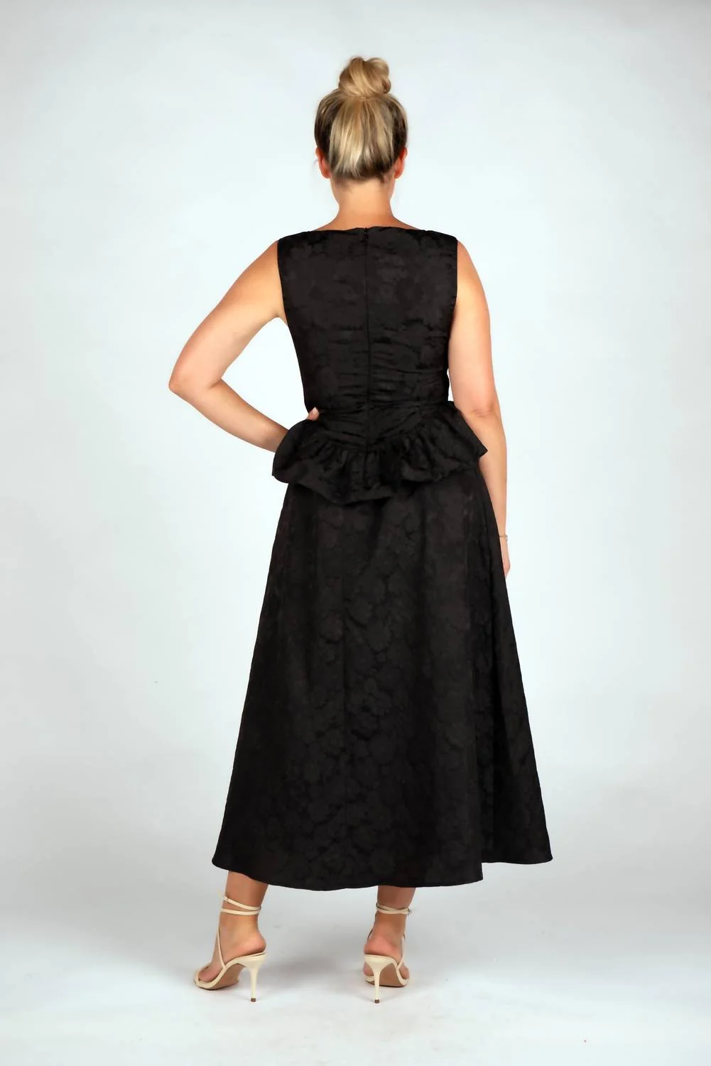 Brocade Birdie Sleeveless Top In Black - Image 3