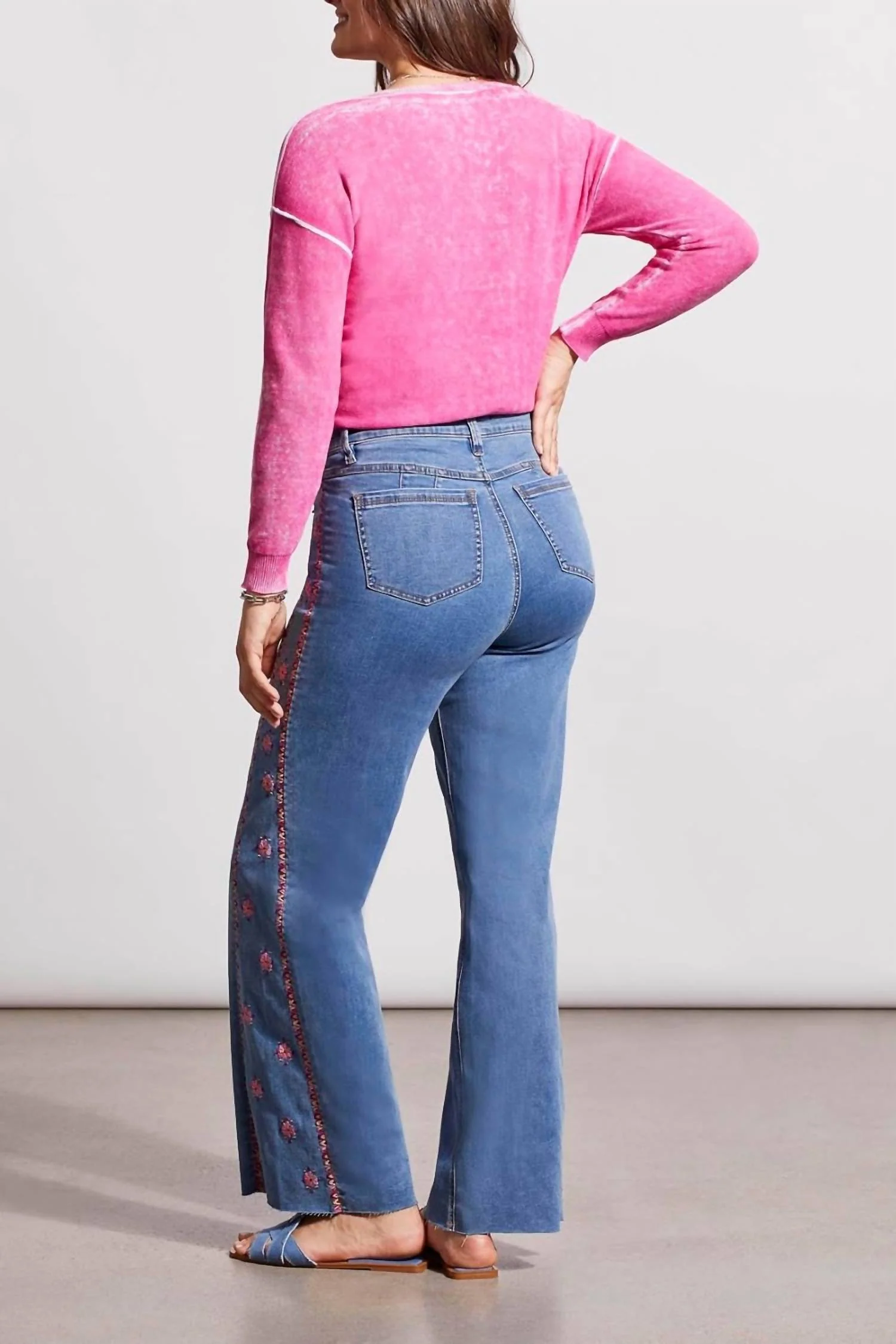 Brooke Hugging Jeans With Side Embroidery In Blue Lotus - Image 4