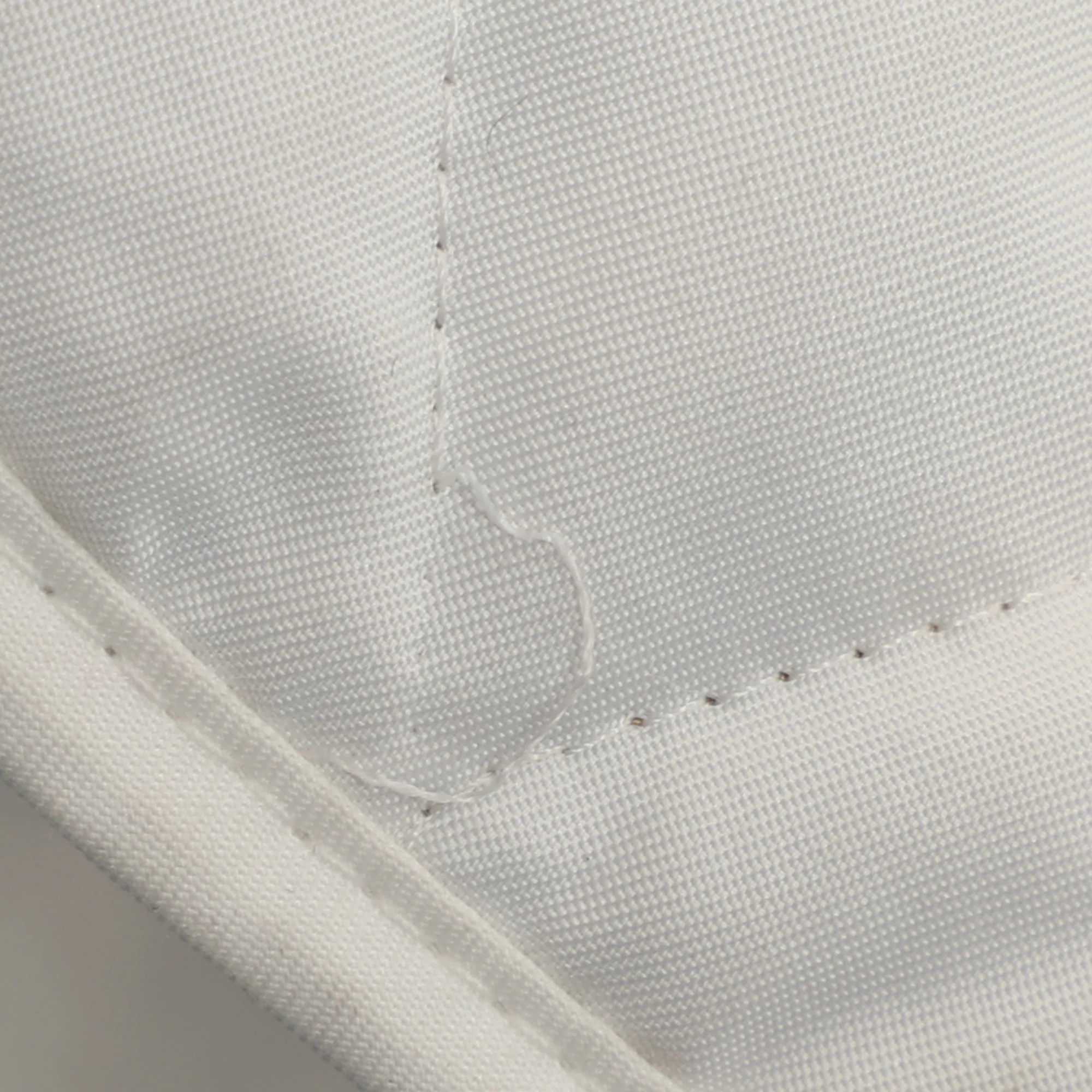 Burberry London White Diamond Quilted Nylon Button Front Jacket O/s - Image 5