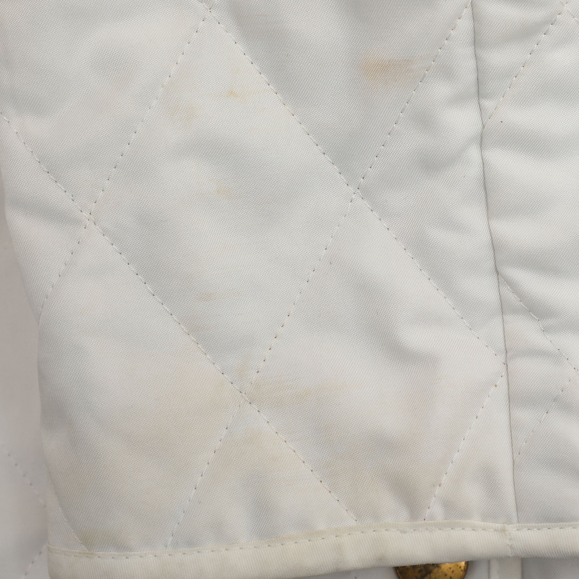 Burberry London White Diamond Quilted Nylon Button Front Jacket O/s - Image 6