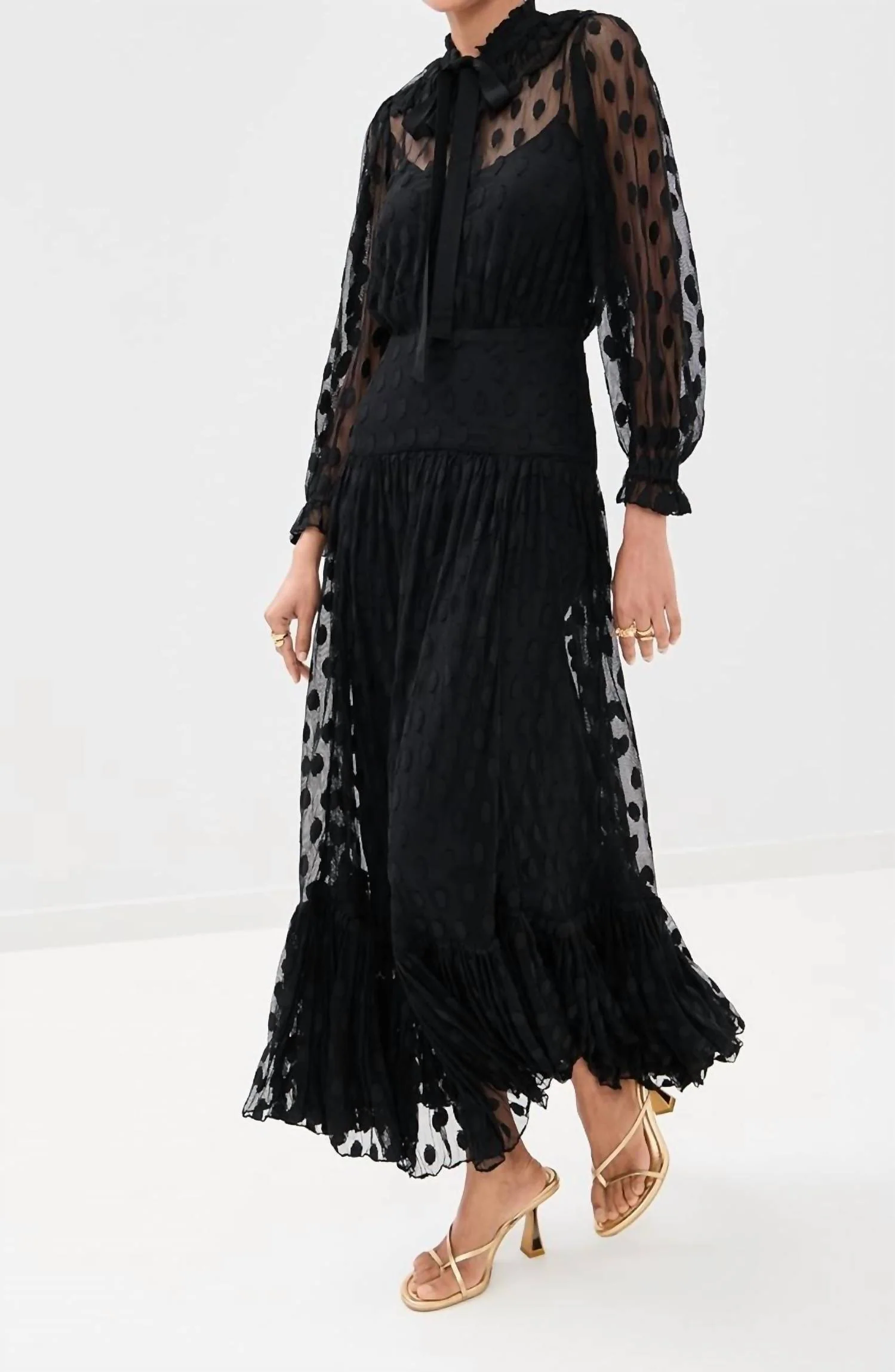 Carla Lace Long Sleeve Midi Dress In Noir - Image 4