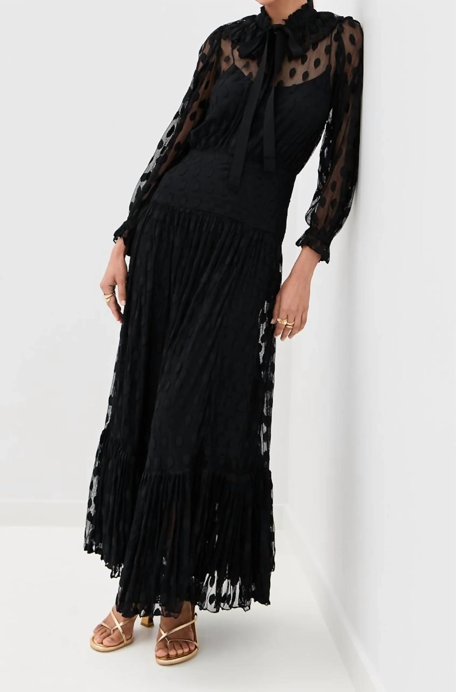 Carla Lace Long Sleeve Midi Dress In Noir - Image 5