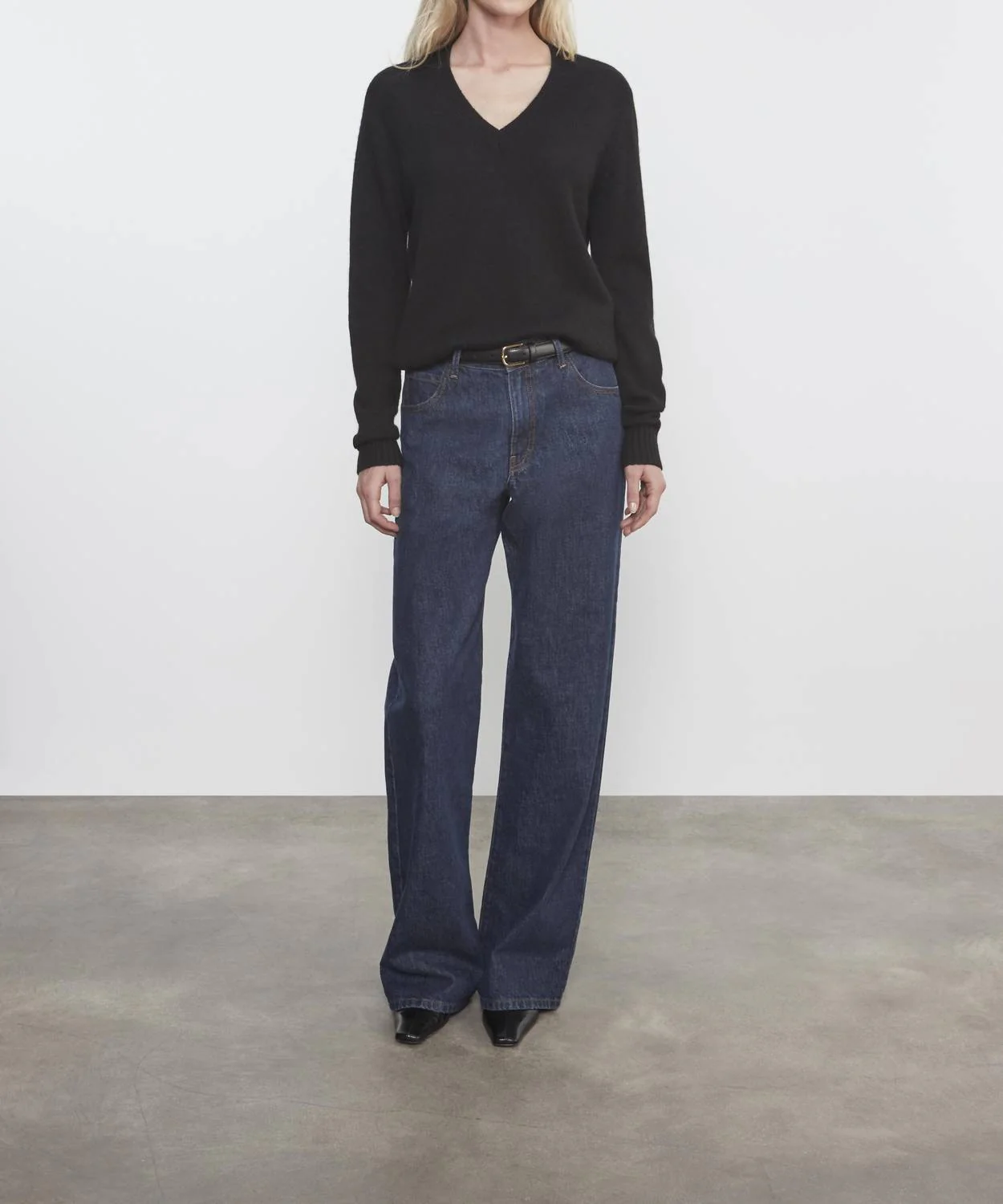 Cashmere V-Neck Sweater In Black
