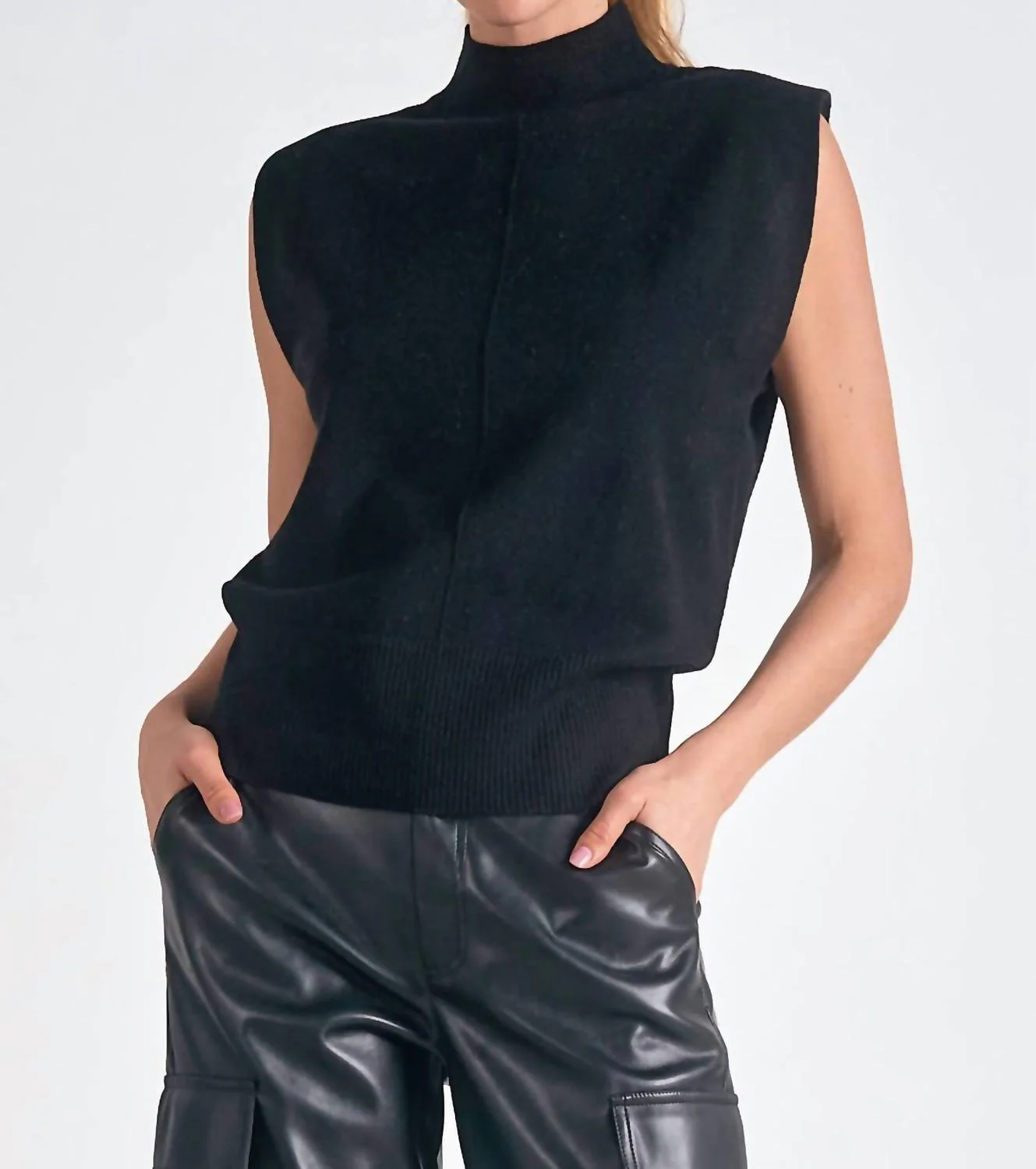 Chelcie Sleeveless Sweater In Black