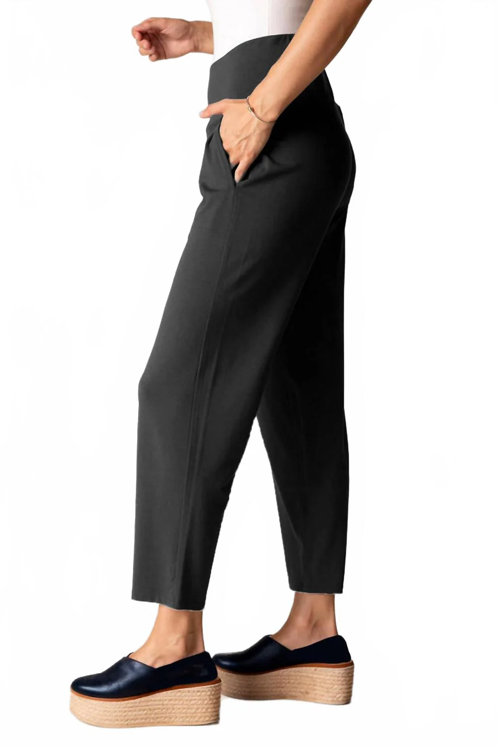 Core Travel Straight Pant In Black - Image 3