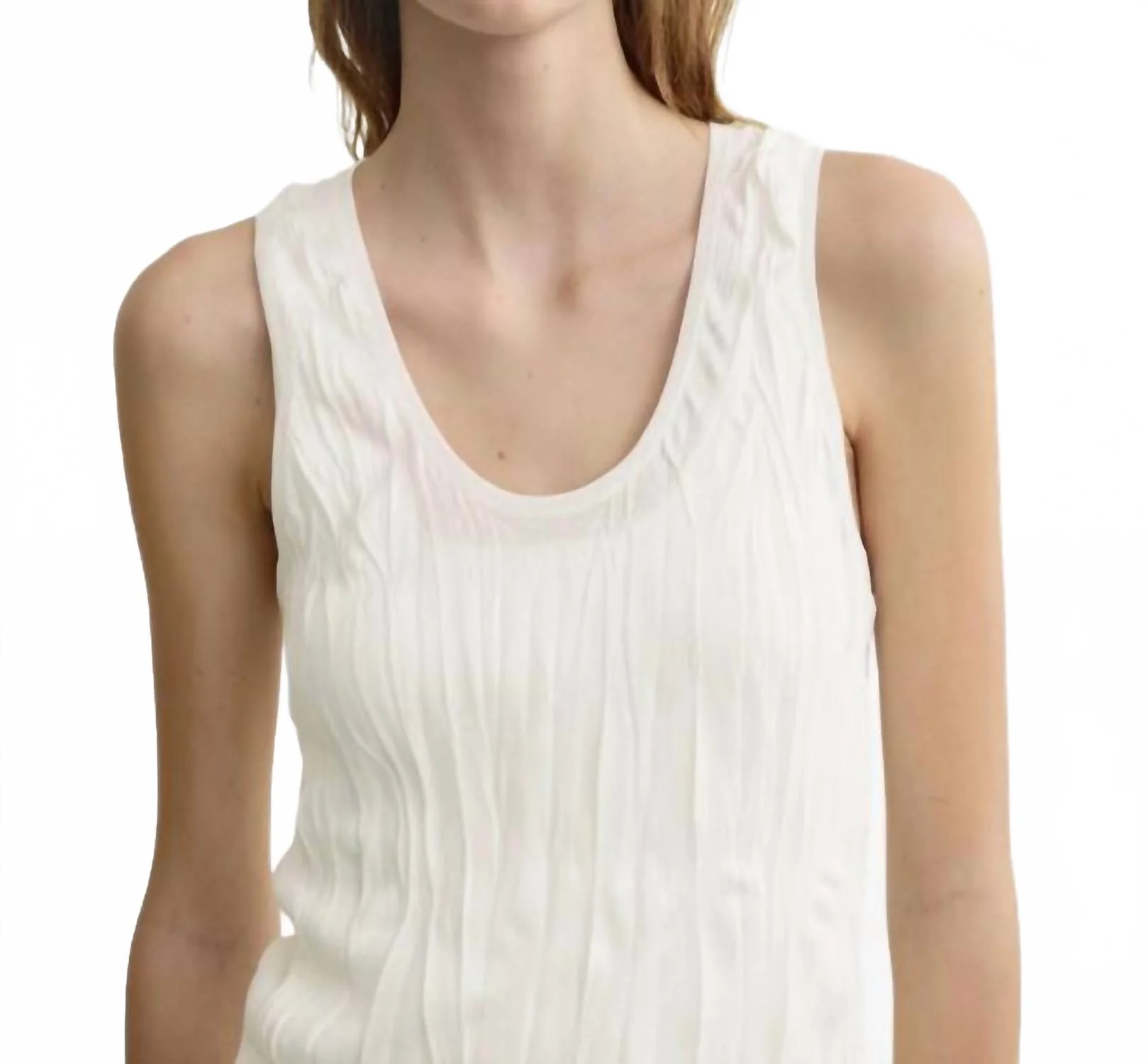 Crinkled Knit Tank Top In White - Image 4