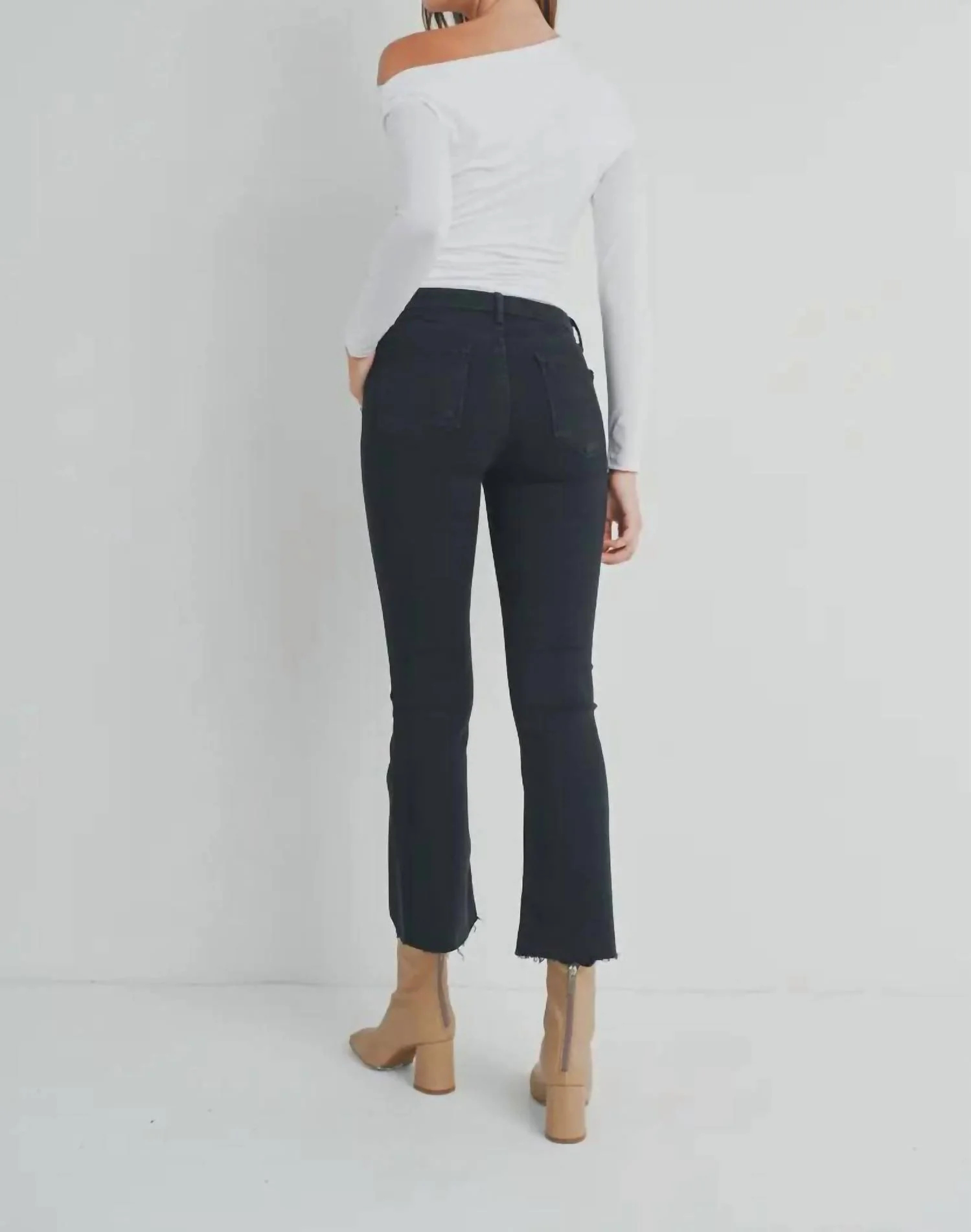 Crop Flare Jean In Black - Image 4