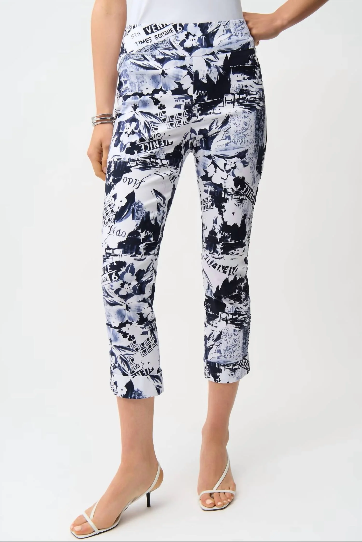 Cropped Floral Skinny Trouser Pant In Blue/vanilla