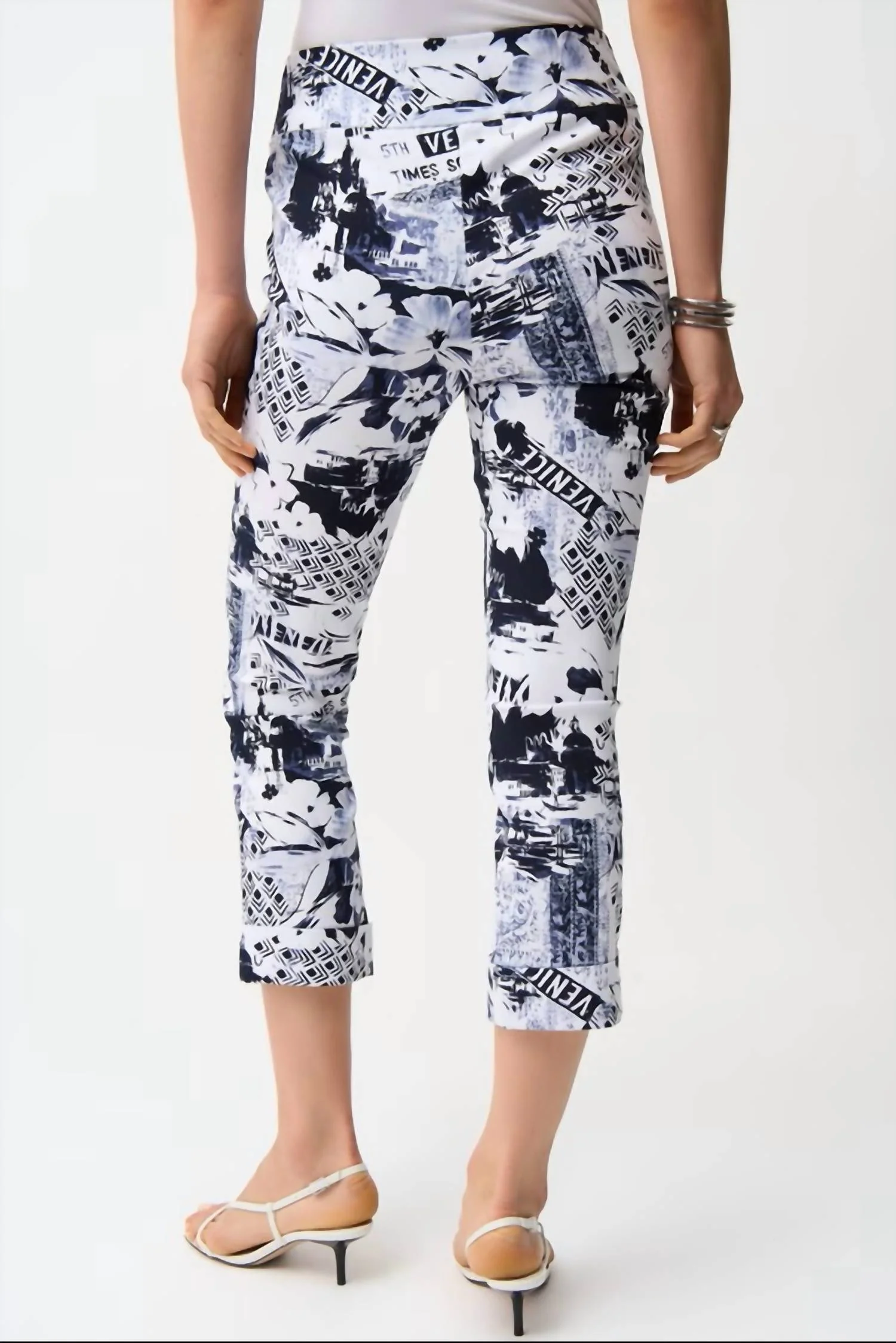 Cropped Floral Skinny Trouser Pant In Blue/vanilla - Image 2