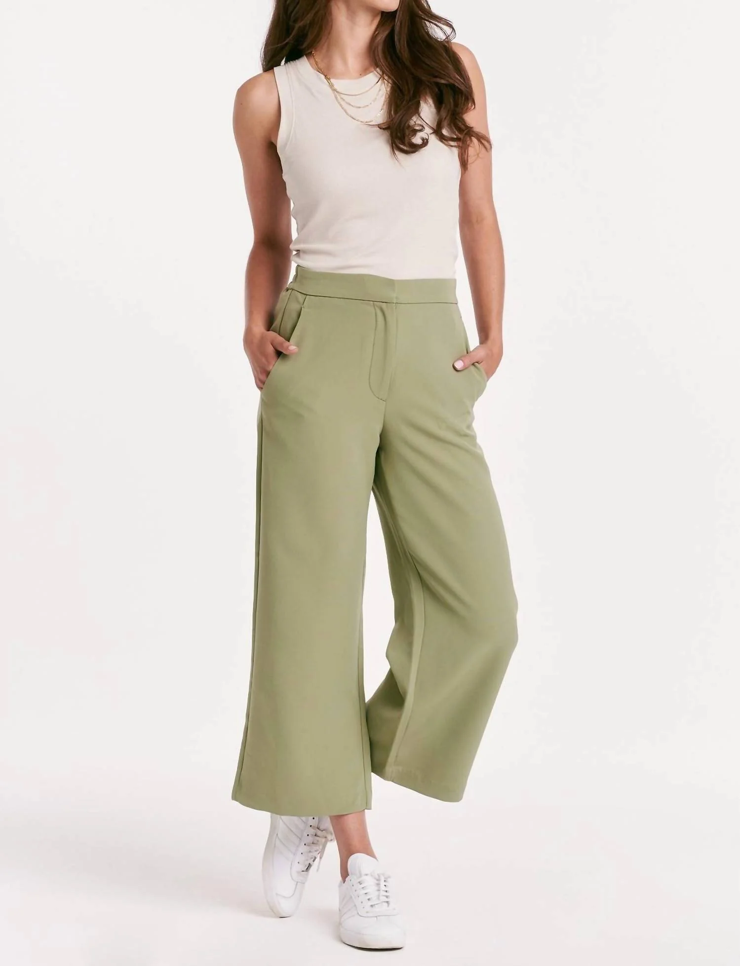 Denali Cropped Pant In Eucalyptus - Image 3