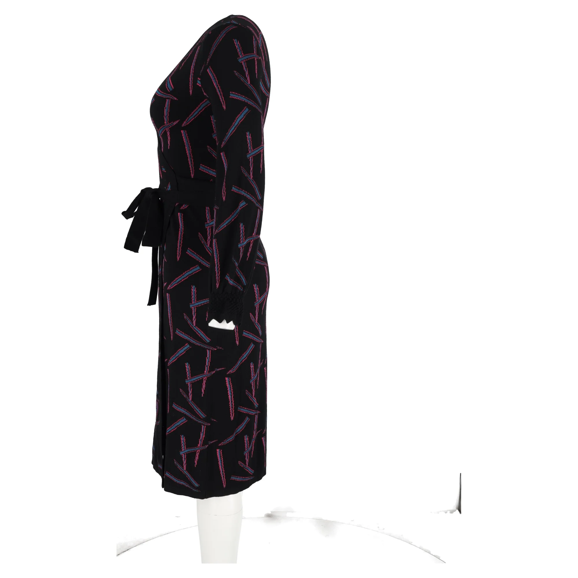 Diane Von Furstenberg Printed Wrap Dress in Black and Pink Wool - Image 5