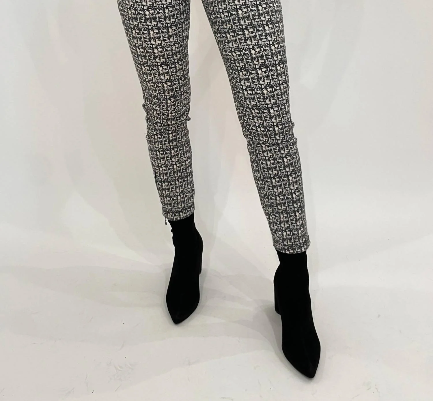 Dream Chic Crop Jean In Print