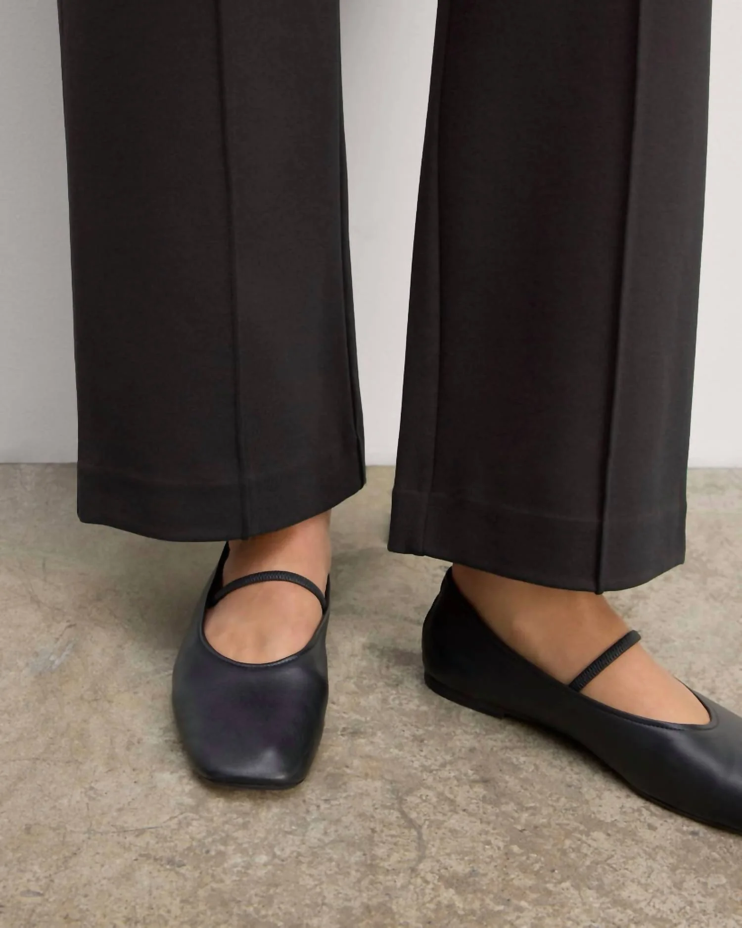 Dream Ponte Front Seam High Rise Trouser In Black - Image 4