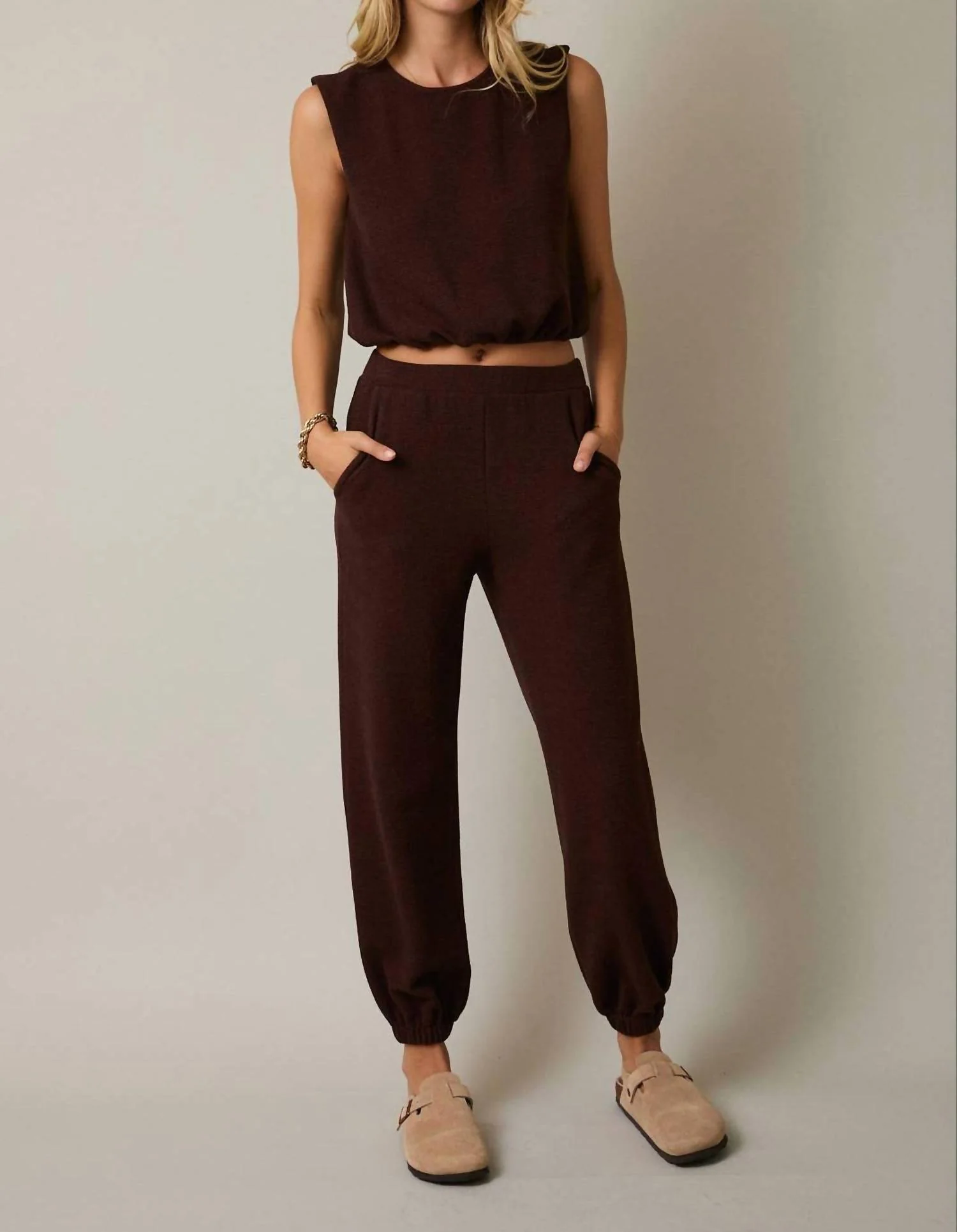 Elastic Waistband Jogger Pants In Mocha
