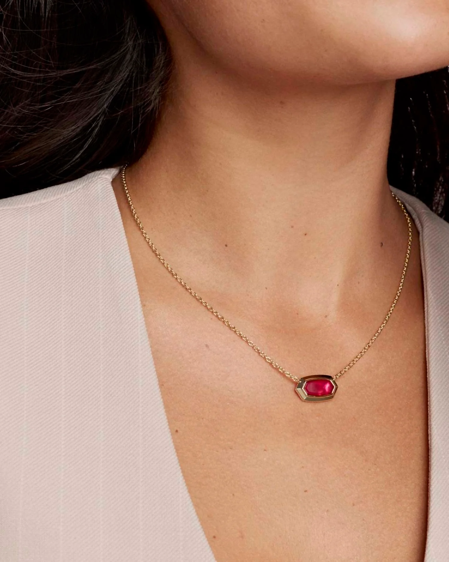 Elisa Bezel Short Pendant Necklace In Gold Carmine Red Illusion - Image 3