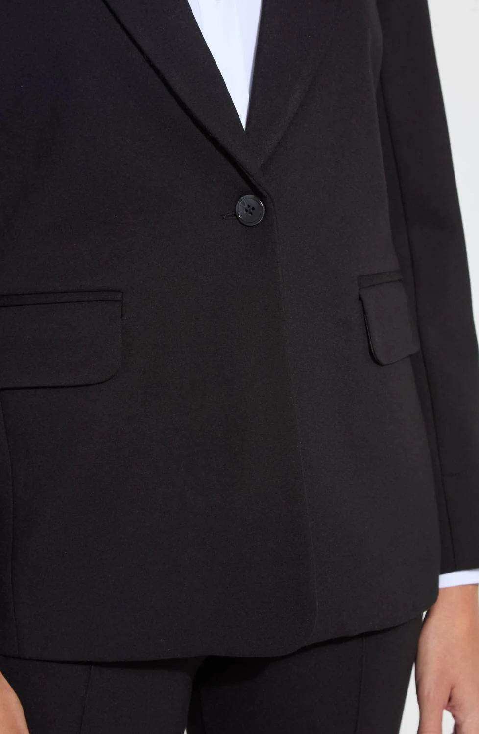 Essential Ponte Blazer In Black - Image 3