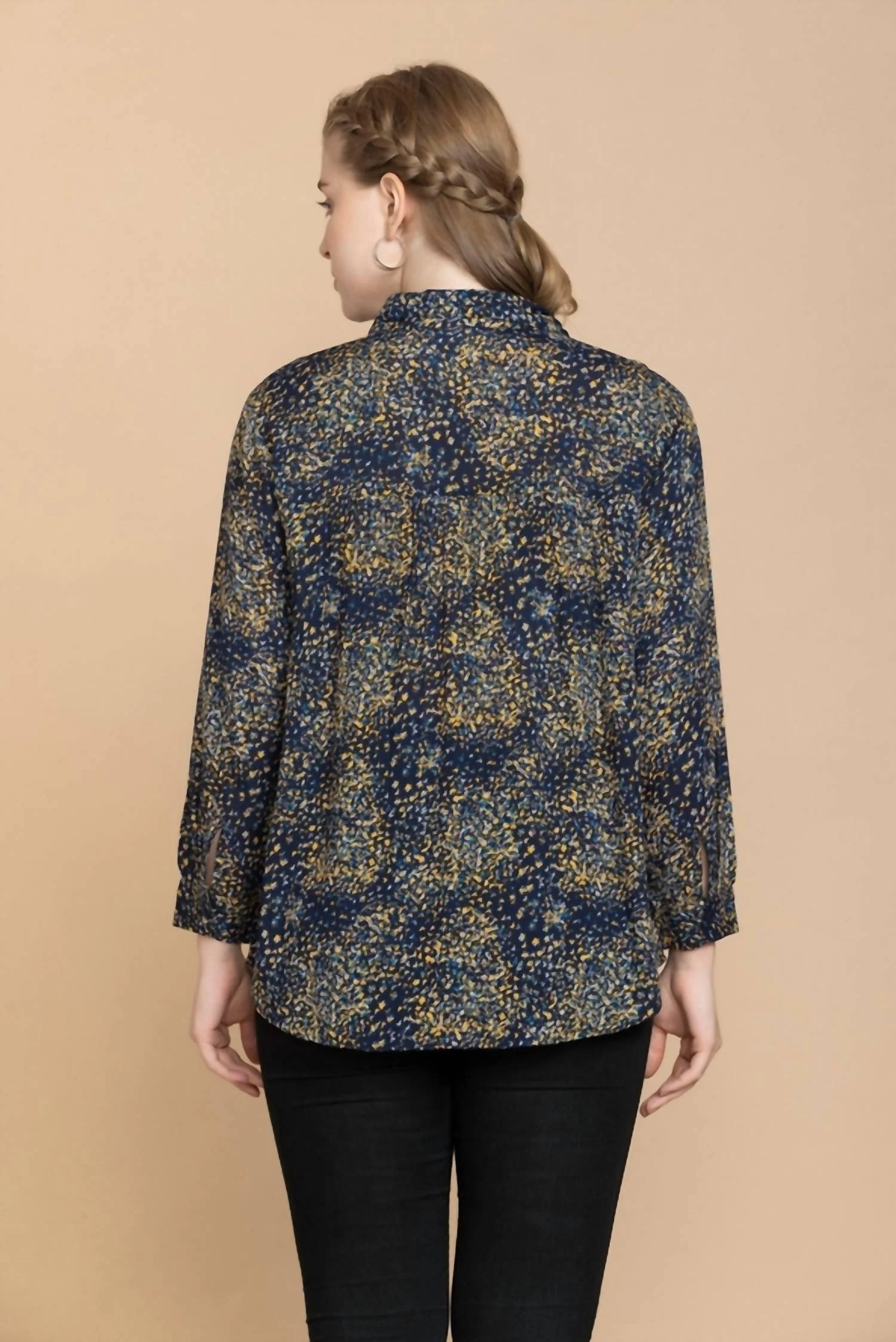 Fields Of Floral Shirt In Navy - Image 4