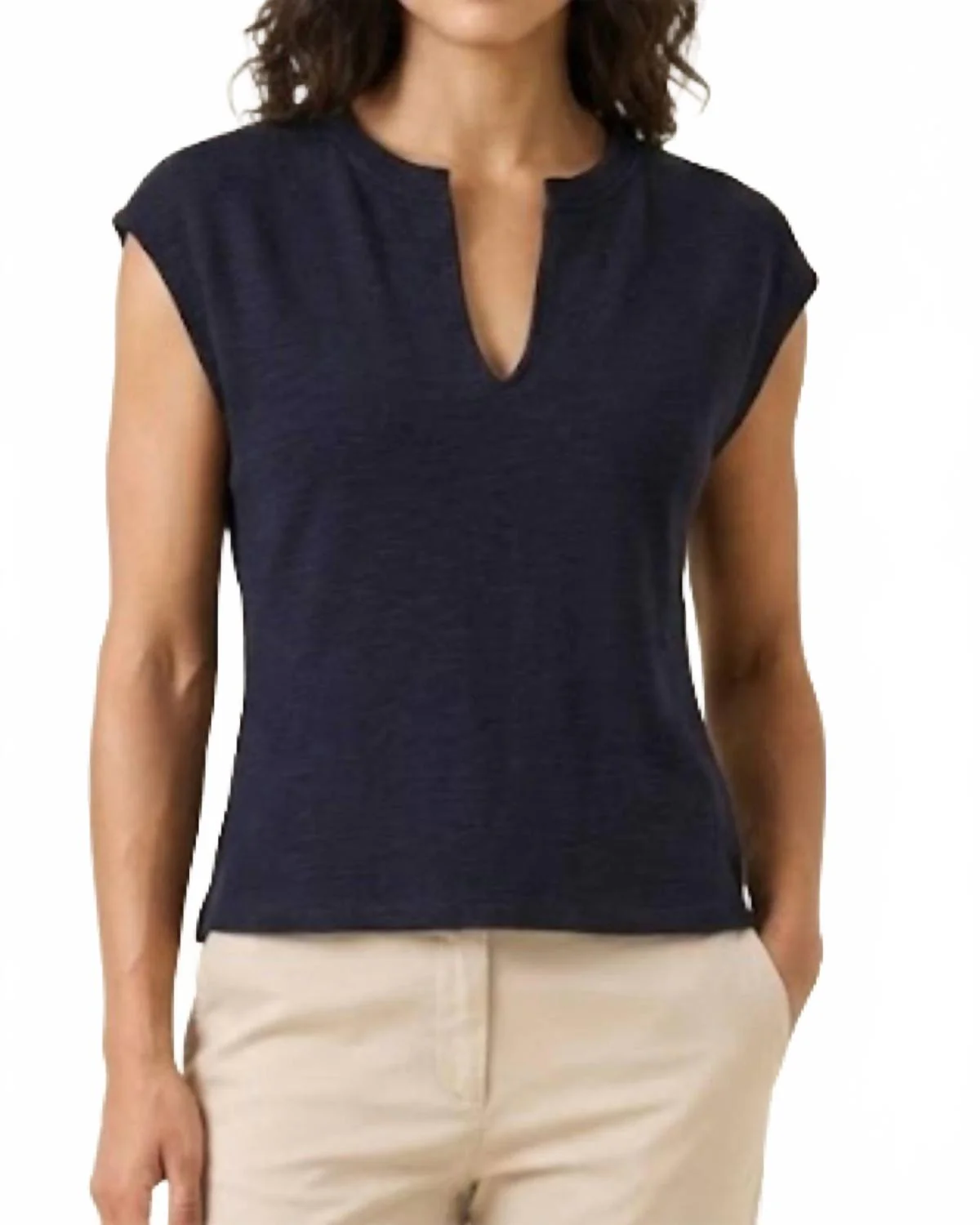 Front Notch Textured Top In Navy