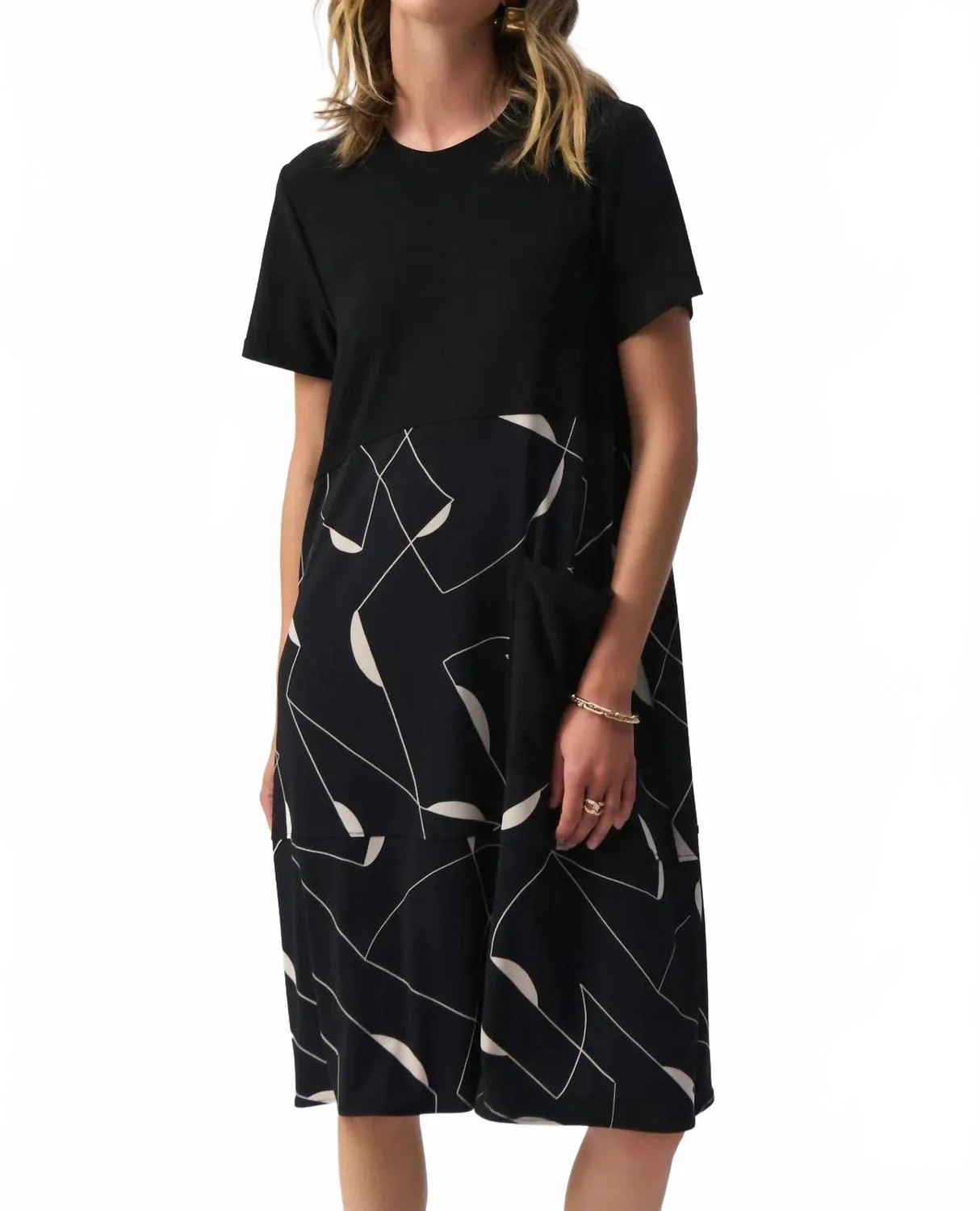 Geometric Print Short Sleeve Dress In Black/moonstone - Image 3