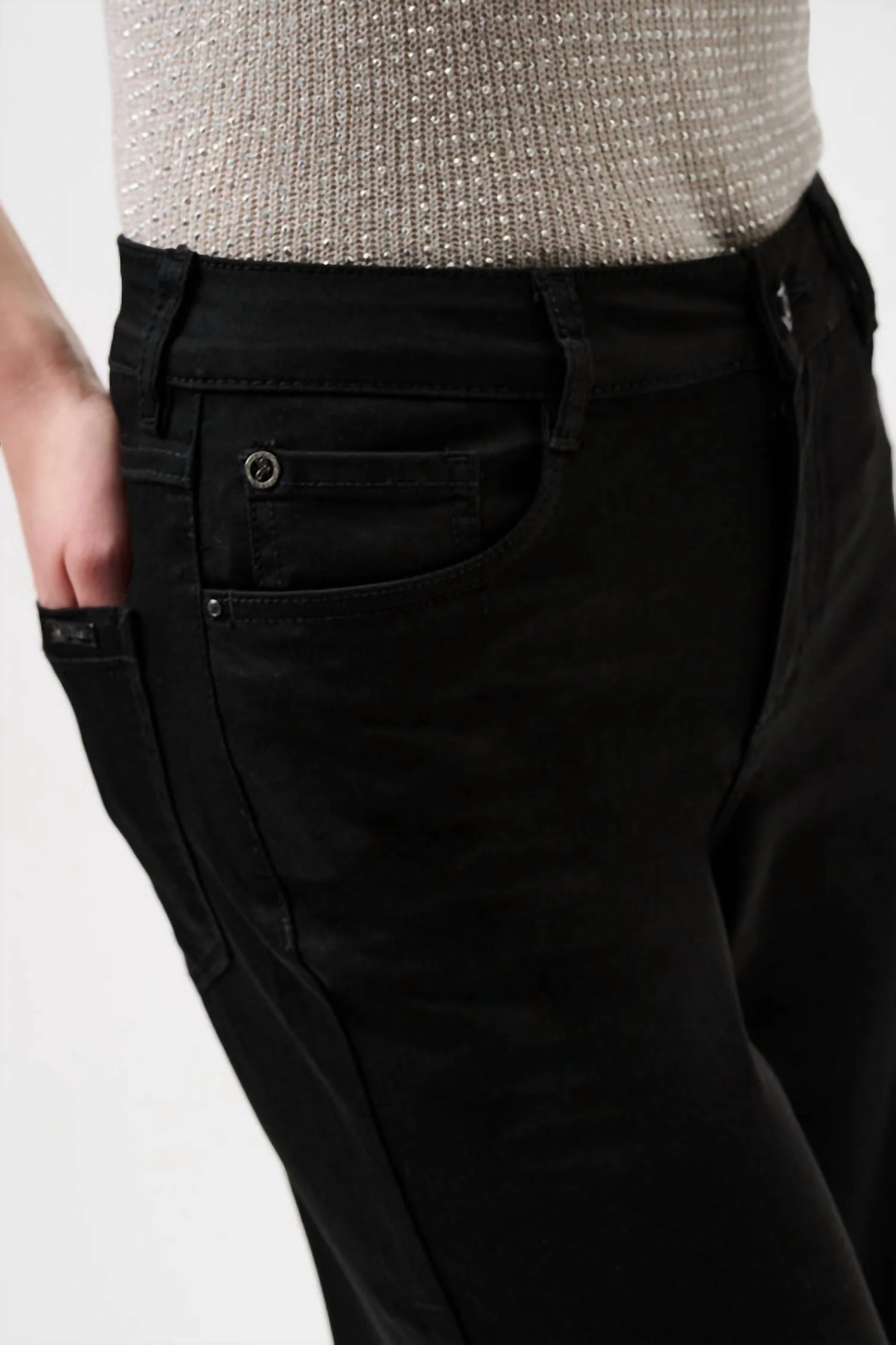 Goldie Wide Leg Jeans In Black - Image 3