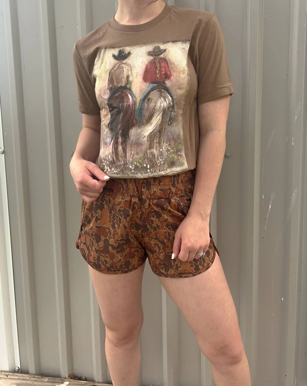 Good Ol' Days Vintage Graphic Tee In Brown