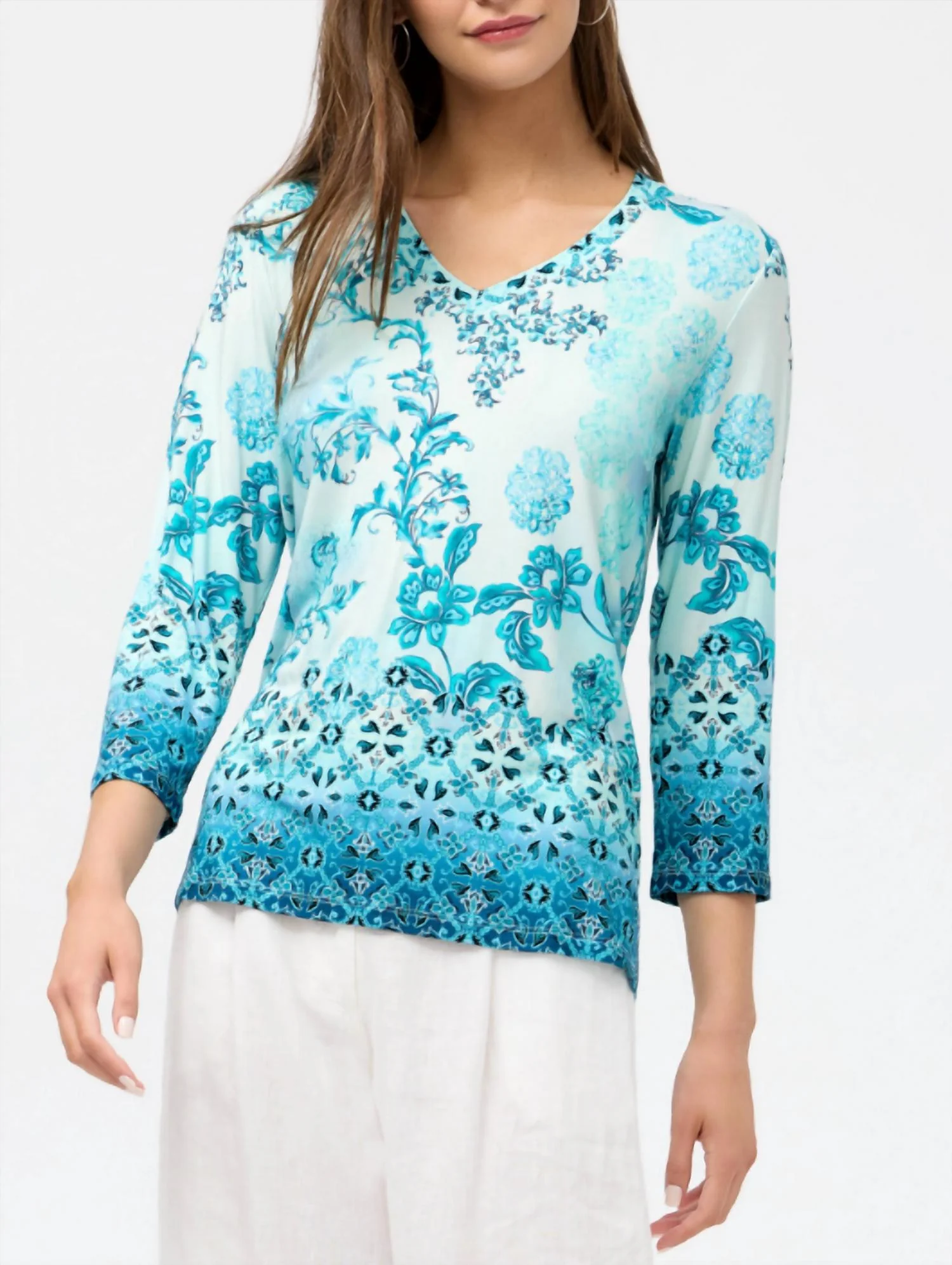 Janie Favorite 3/4 Sleeve V-Neck Tee In Vittoria Scarf