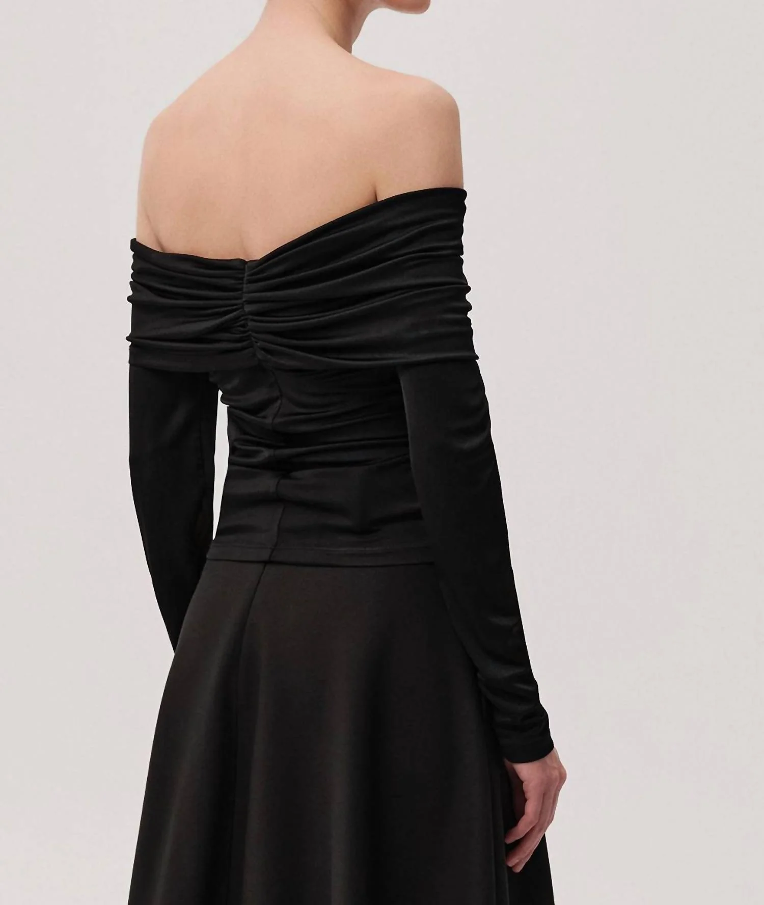Jasmyn K.lonmg Sleeve Blouse In Black - Image 2