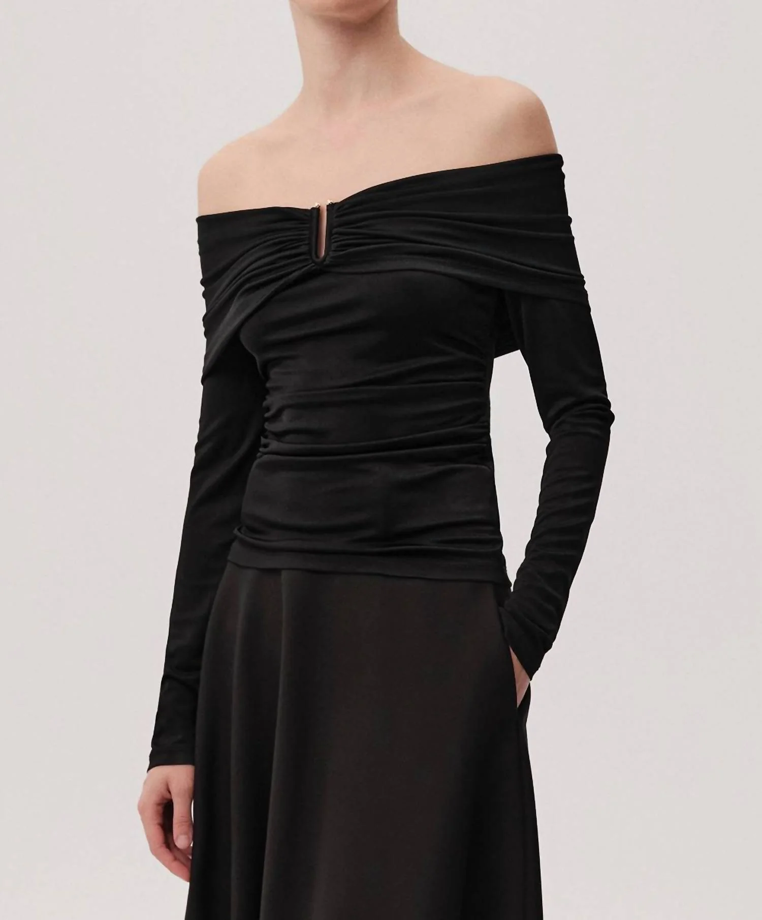 Jasmyn K.lonmg Sleeve Blouse In Black - Image 5
