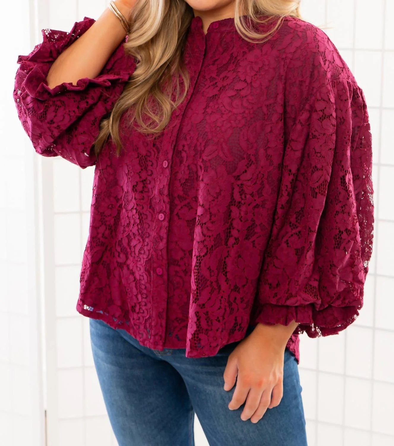Jayne Lace Bubble Sleeve Blouse In Wine