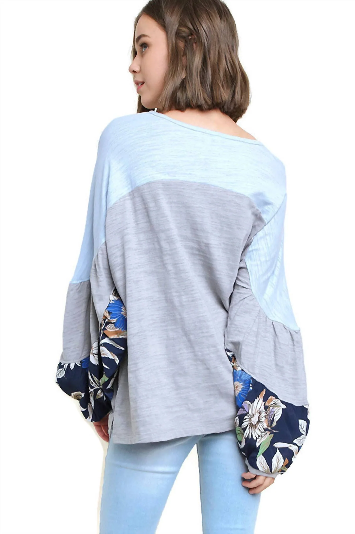 Leaf Puff Sleeve Colorblock Top In Grey - Image 2