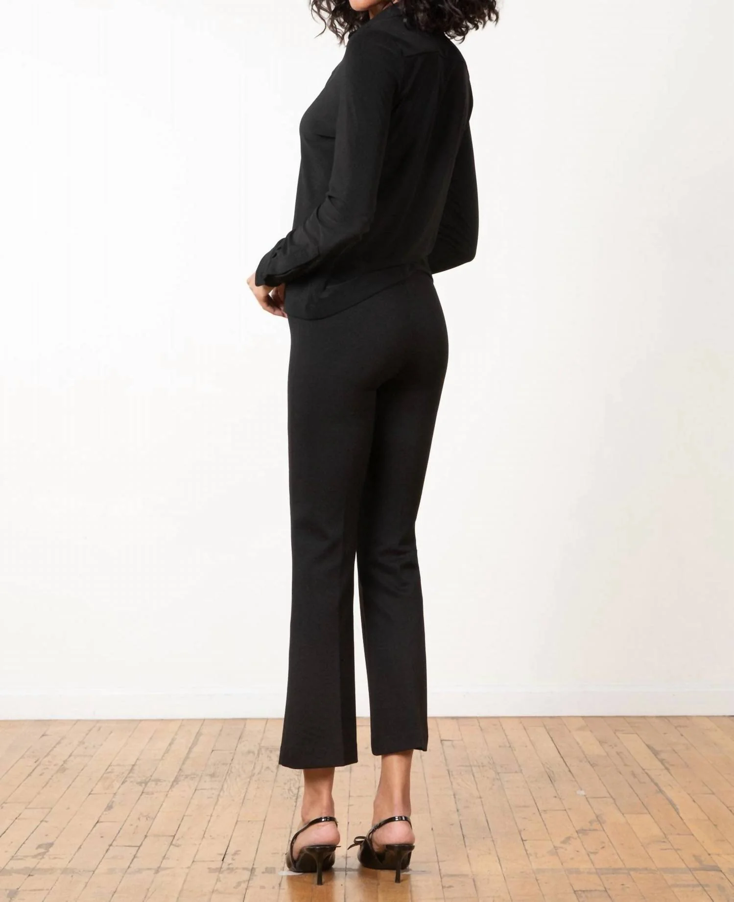 Leo Stretch Cropped Flare Trousers In Black - Image 2