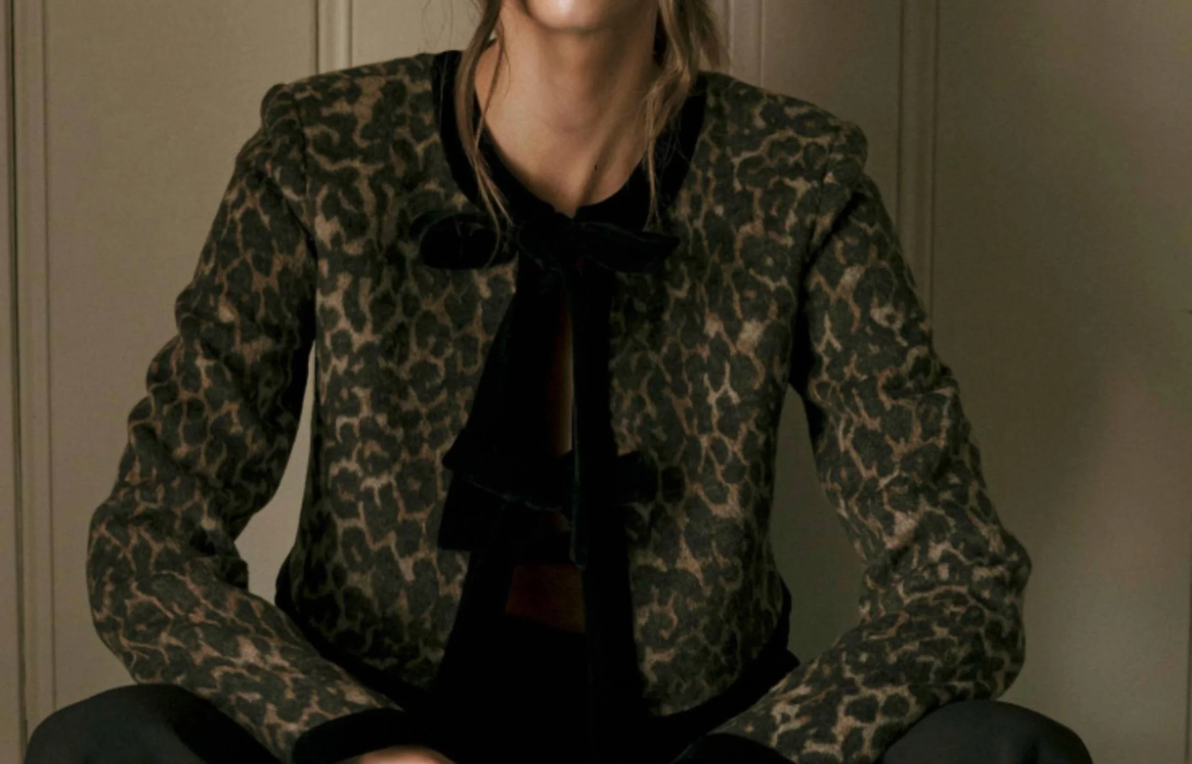 Leona Cropped Jacket In Leopard - Image 2