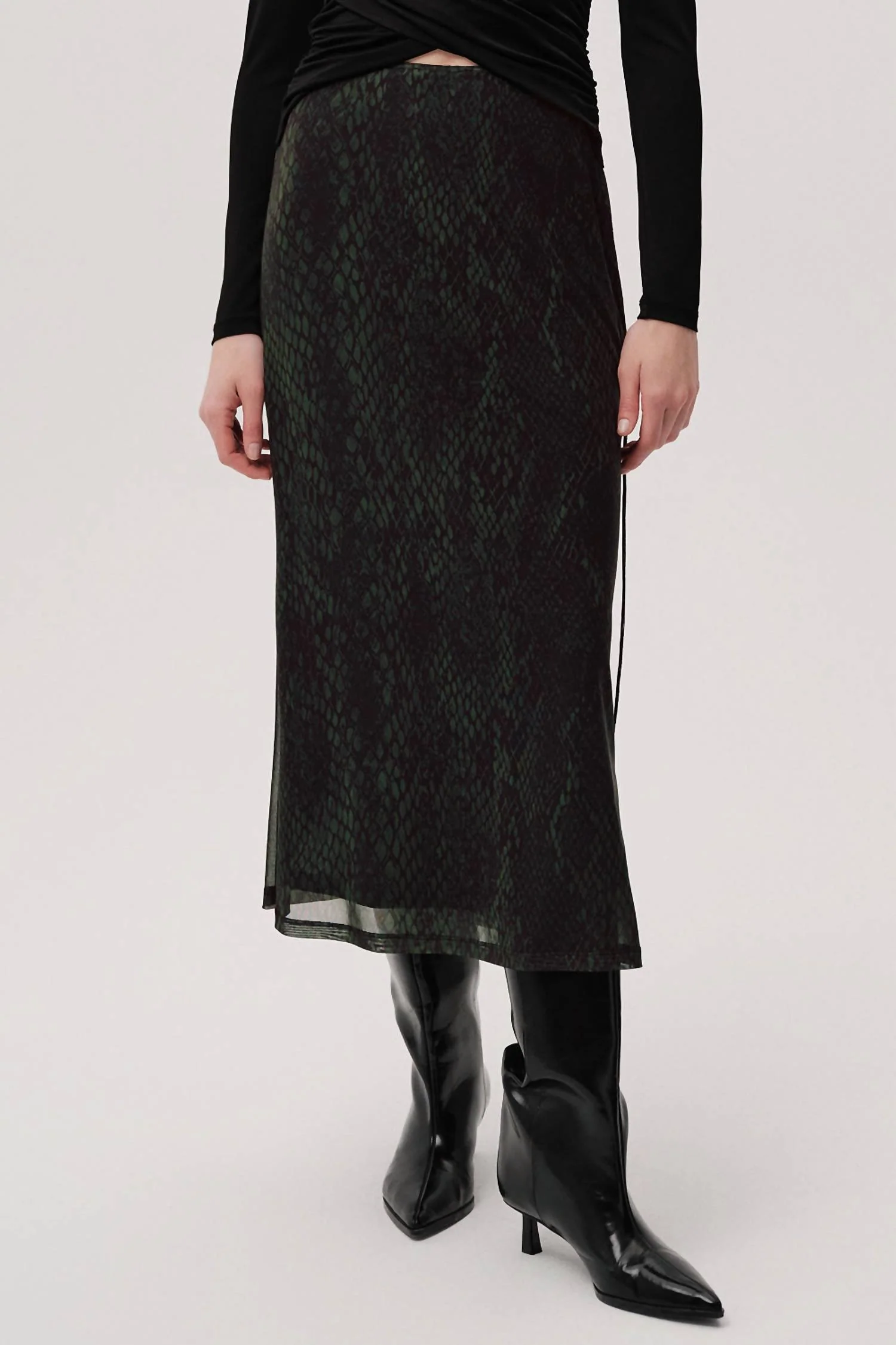 Linda K. Midi Skirt In Green-Black - Image 5