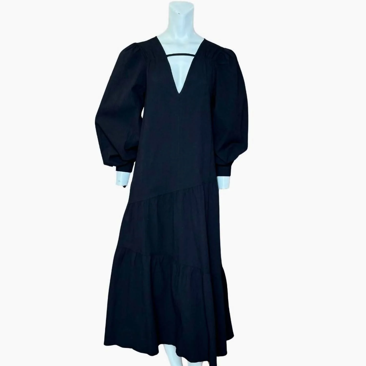 Long Sleeve Flowy Dress In Black - Image 2
