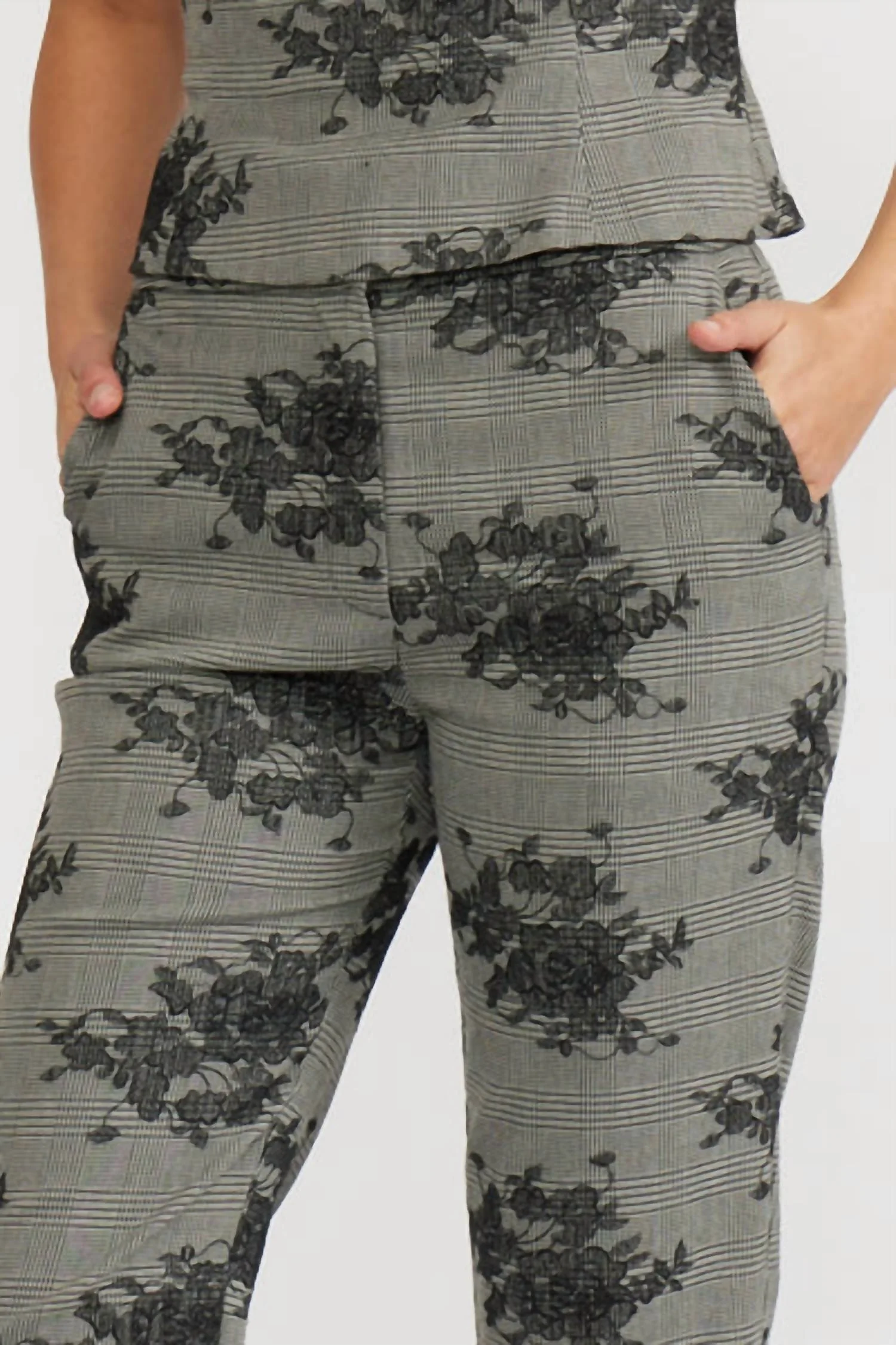 Louise Embroidered Pant In Grey - Image 4