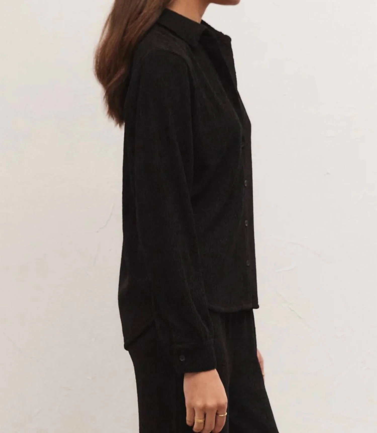 Lyrical Crinkle Knit Shirt In Black - Image 2
