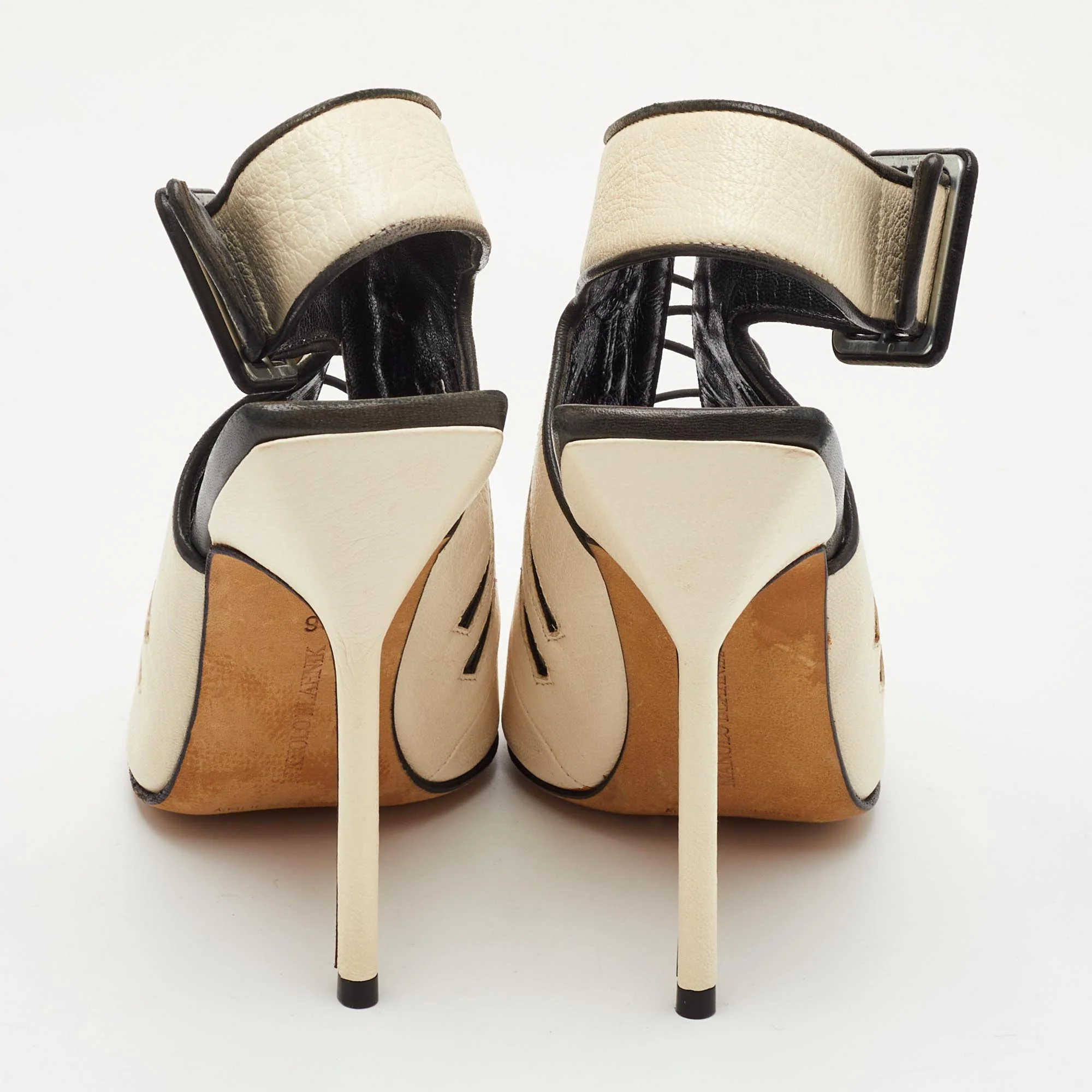 Manolo Blahnik - Image 5