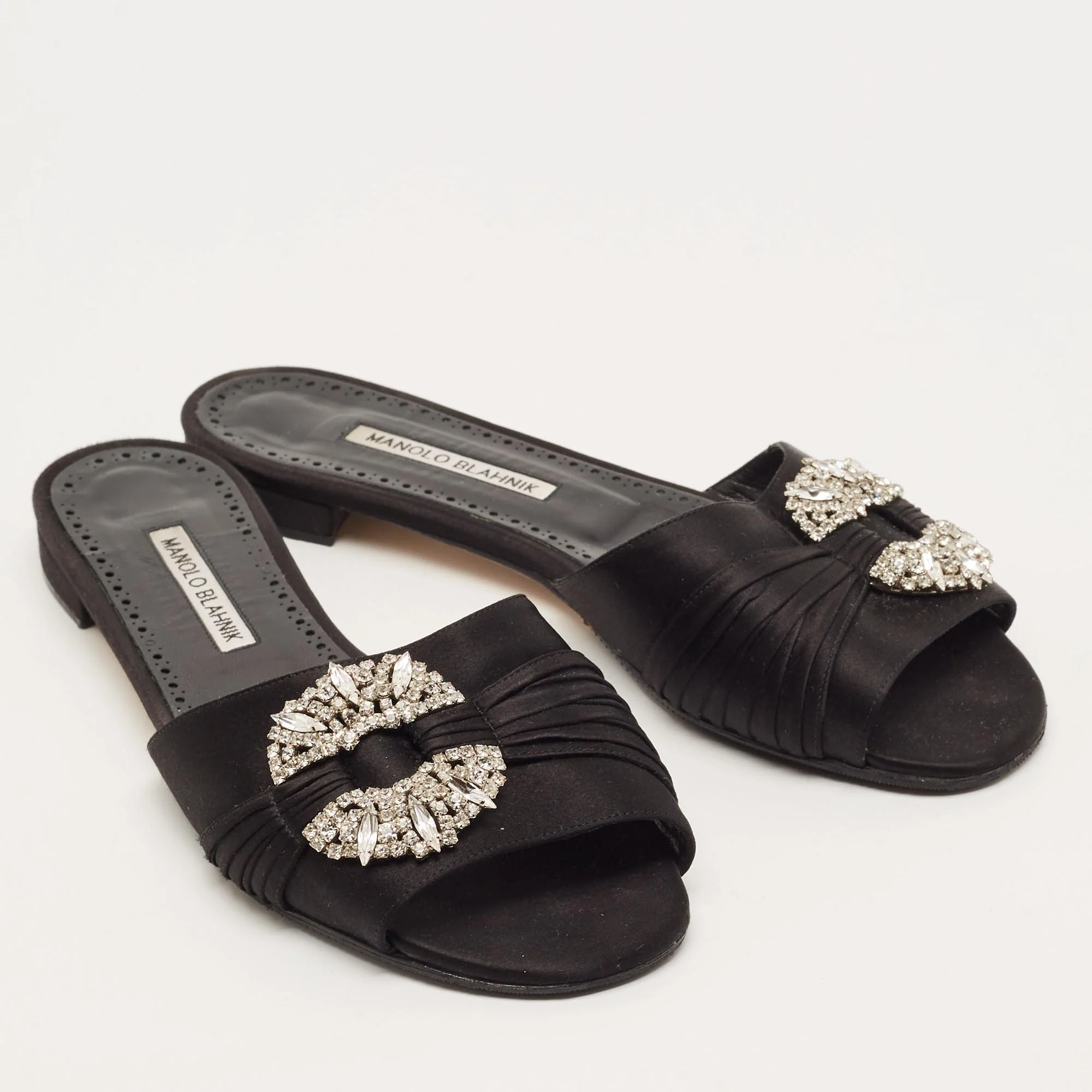 Manolo Blahnik Pralina - Image 4