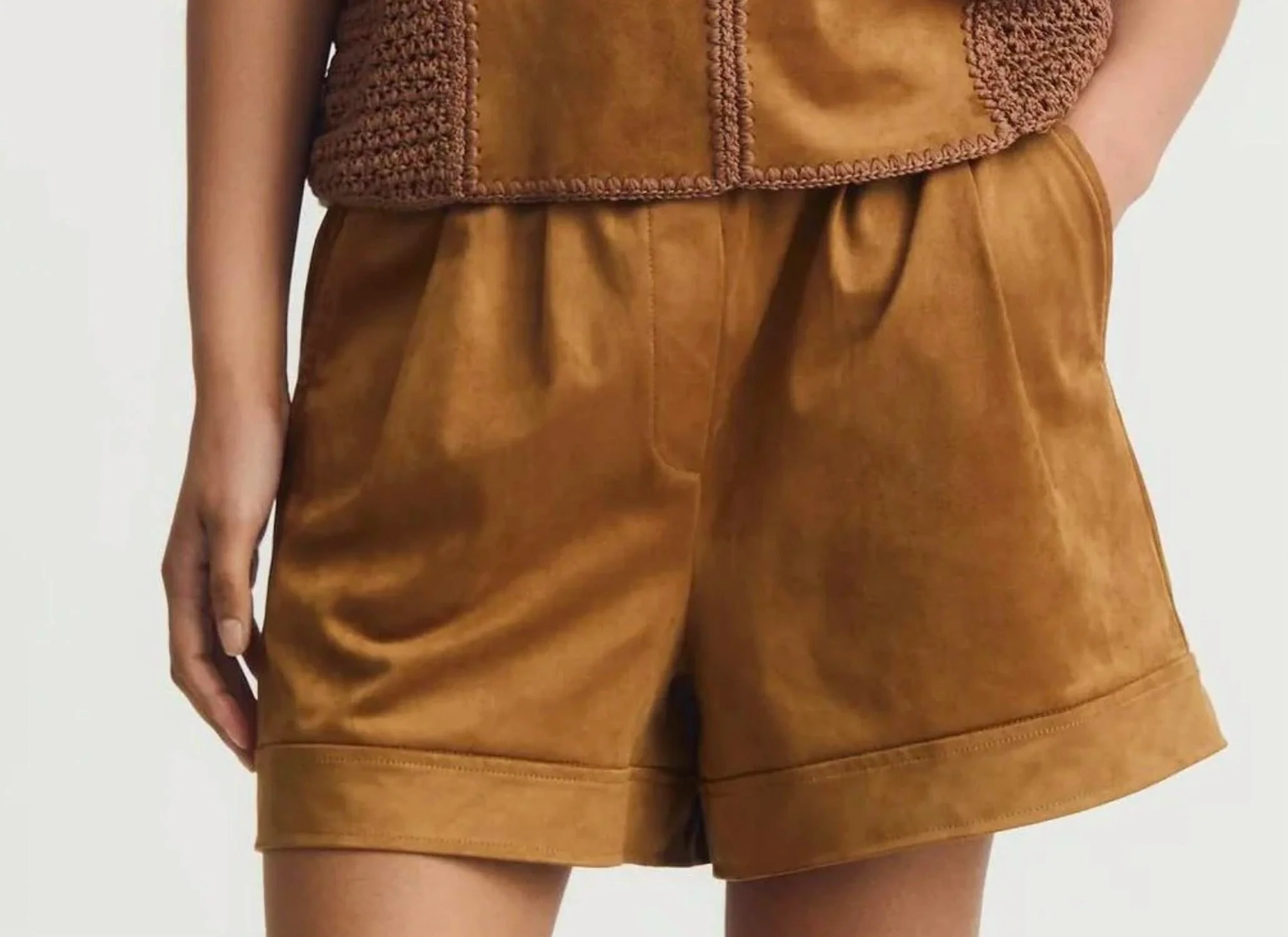 Maryam Shorts In Amber Suede