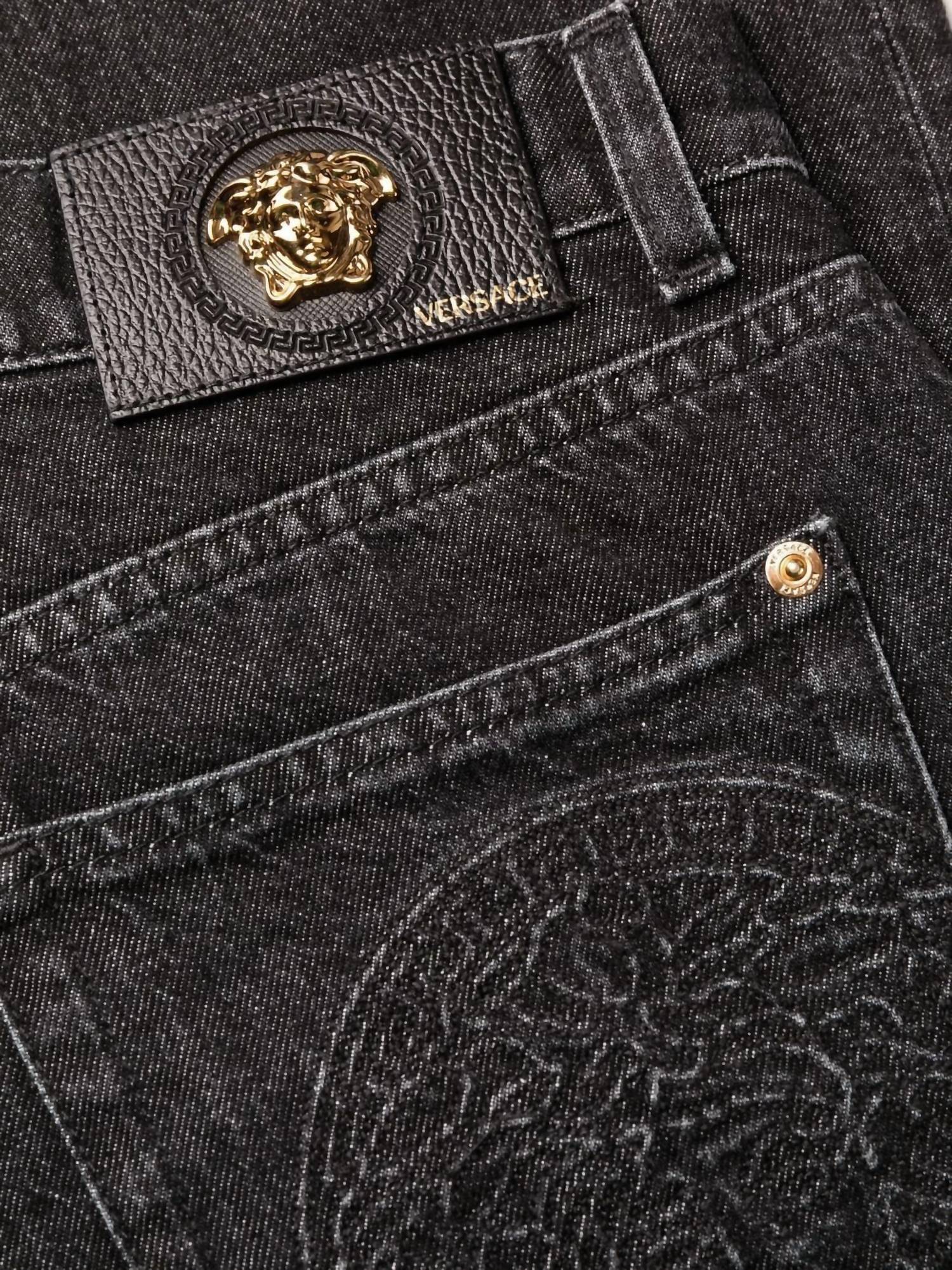 Medusa Pocket Jean In Black - Image 5