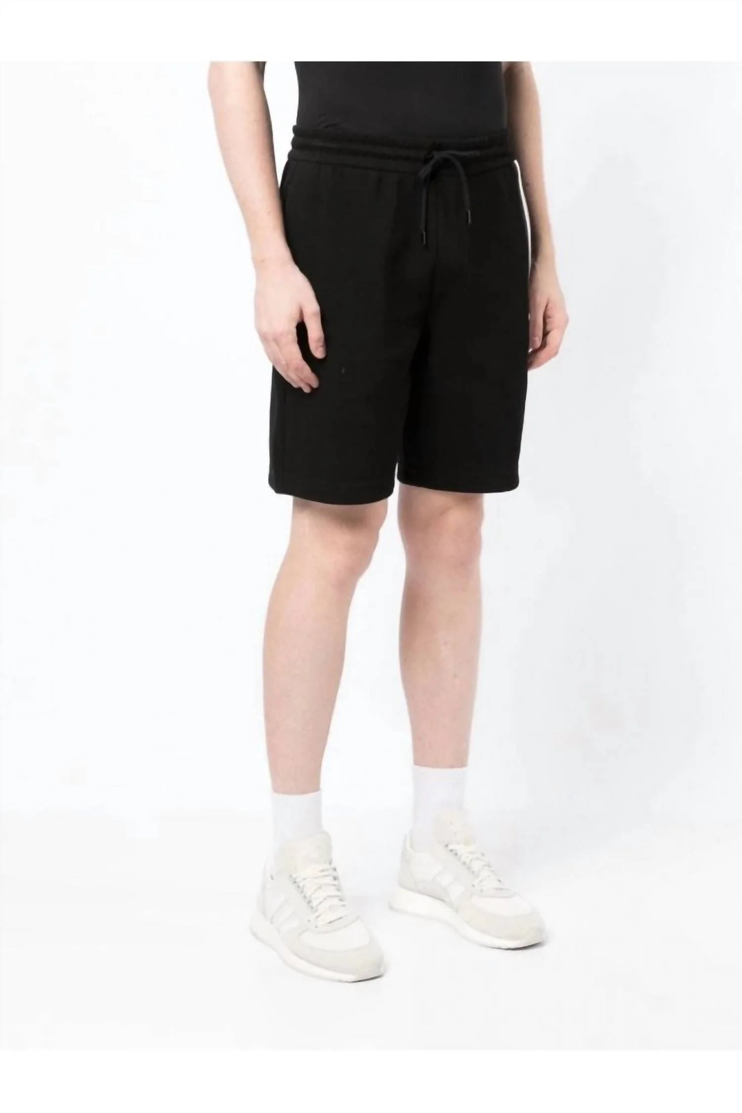 Men Lamson 94 Shorts In Black - Image 3