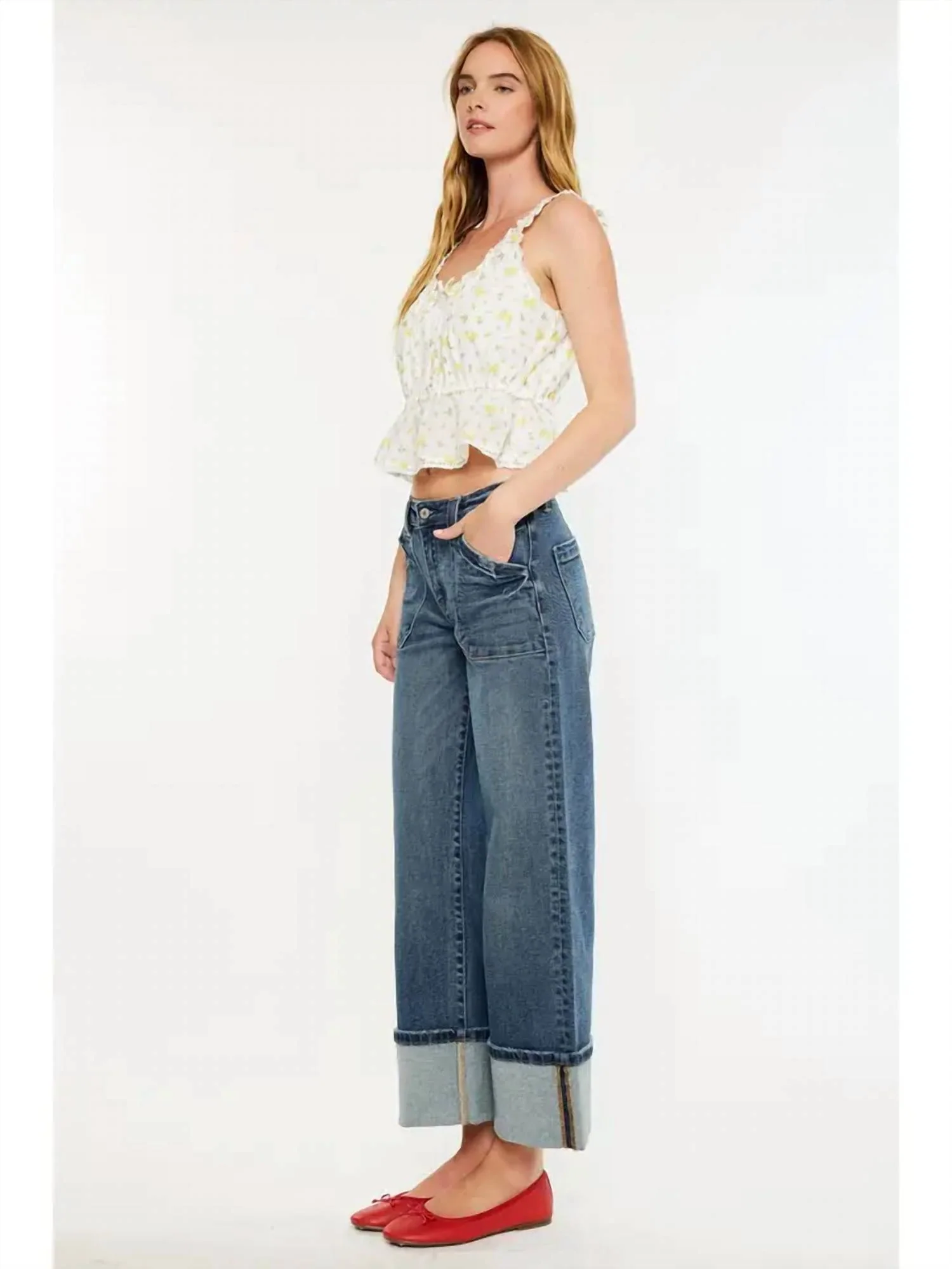 Mid Rise Wide Leg Cuffed Jeans In Blue - Image 3